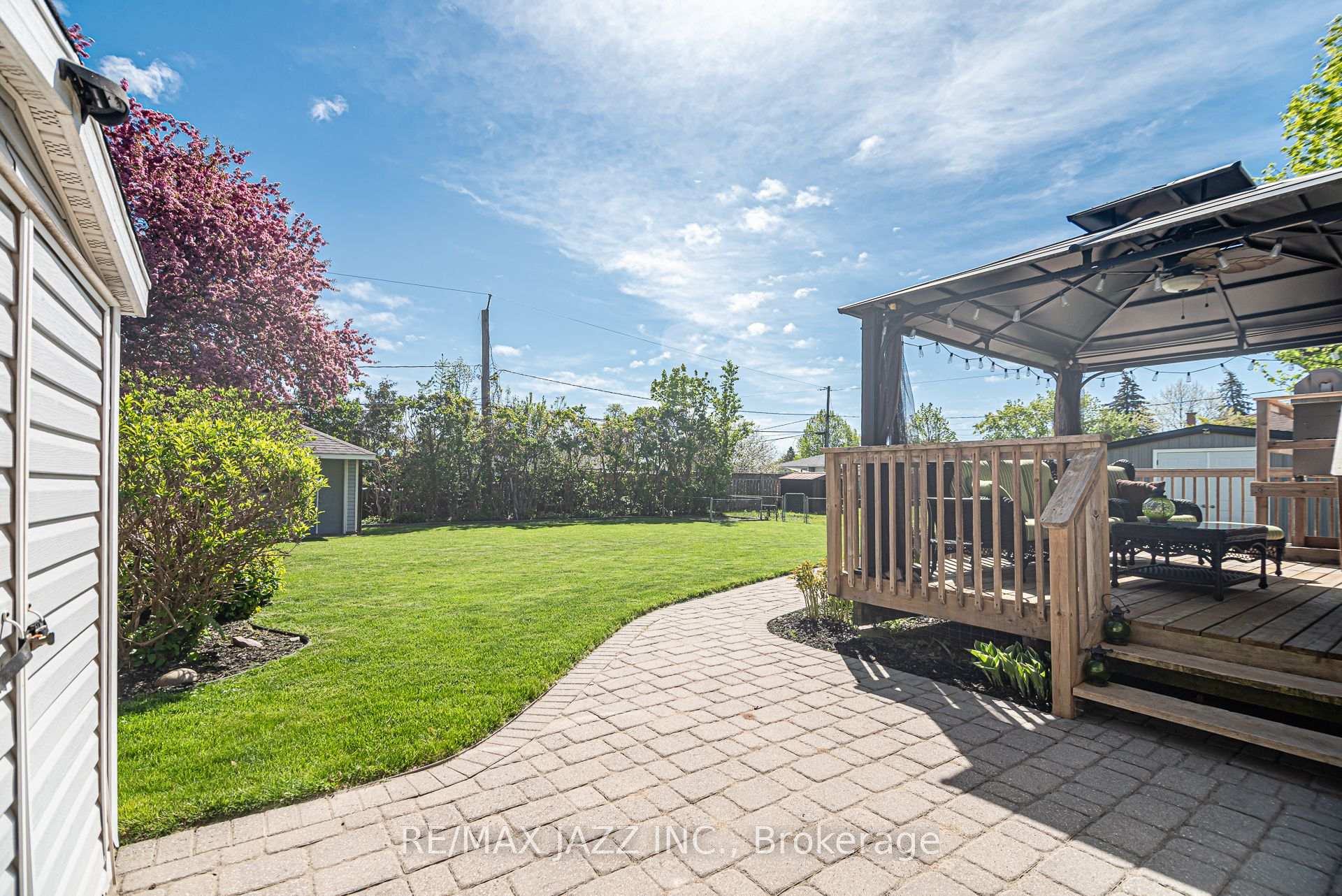 Photo 23 of 35 Strathy Road, Ajax, South East — HOMEH