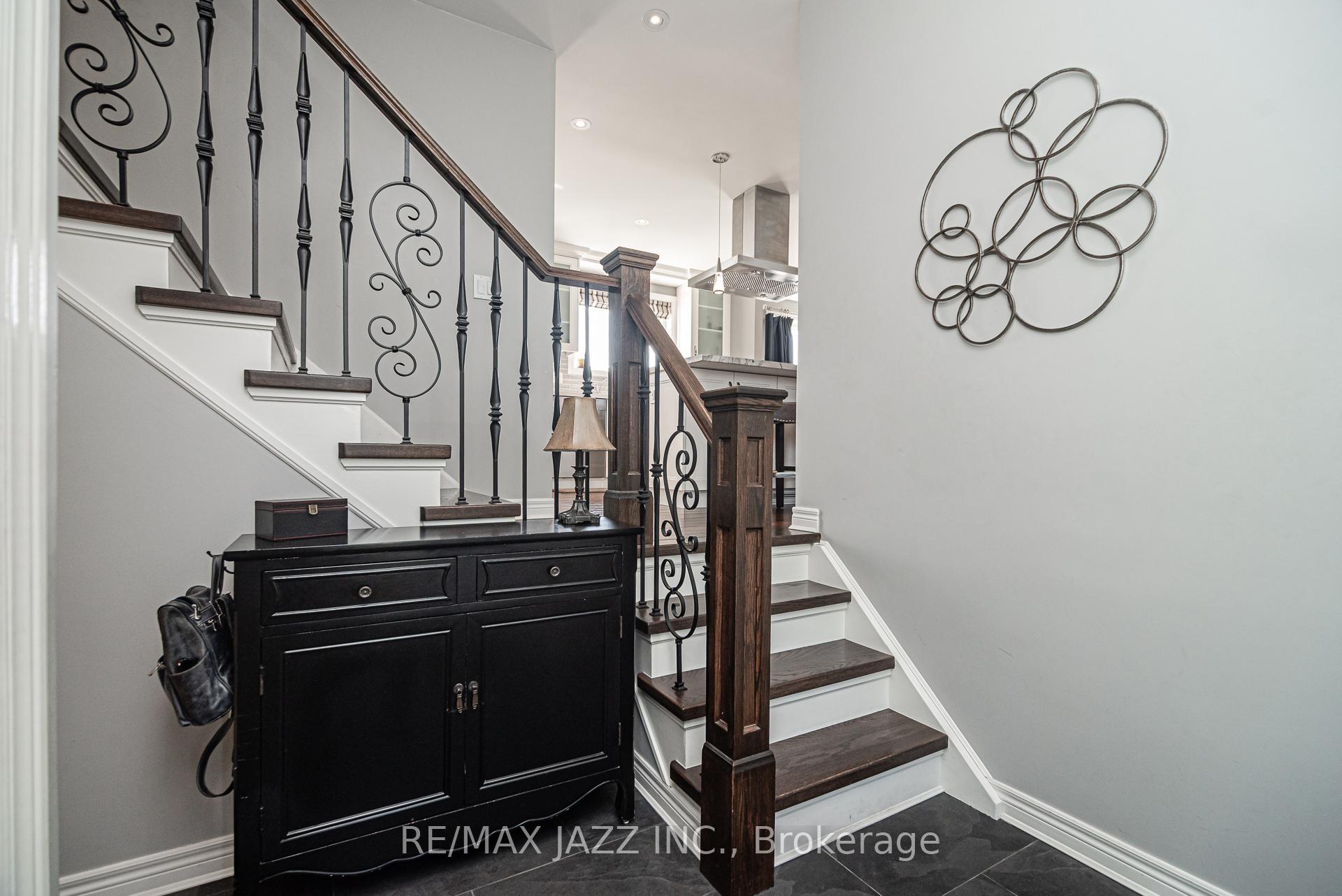 Photo 24 of 35 Strathy Road, Ajax, South East — HOMEH