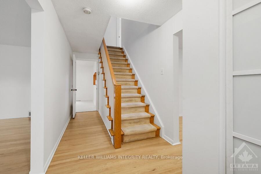 Photo 4 of 89 Beaver Ridge, Ottawa, City View/Skyline/Fisher Heights/Parkwood Hills — HOMEH
