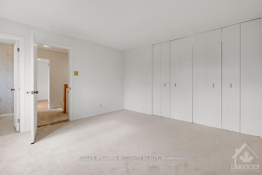 Photo 18 of 89 Beaver Ridge, Ottawa, City View/Skyline/Fisher Heights/Parkwood Hills — HOMEH