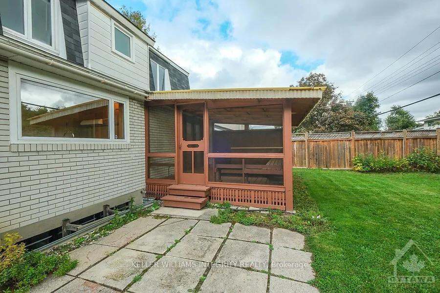 Photo 30 of 89 Beaver Ridge, Ottawa, City View/Skyline/Fisher Heights/Parkwood Hills — HOMEH