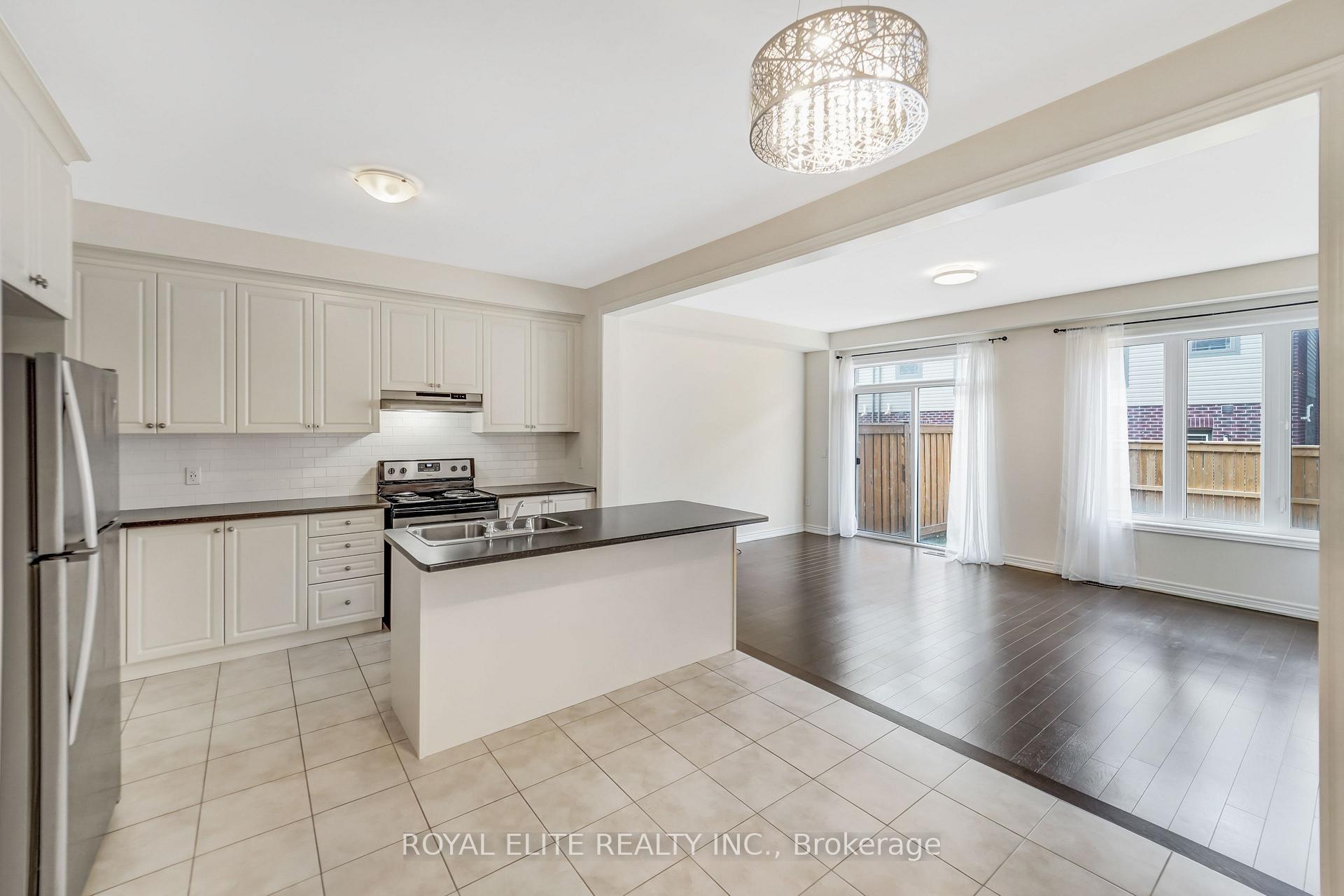 Photo 3 of 30 Talence Drive, Hamilton, Stoney Creek Mountain — HOMEH