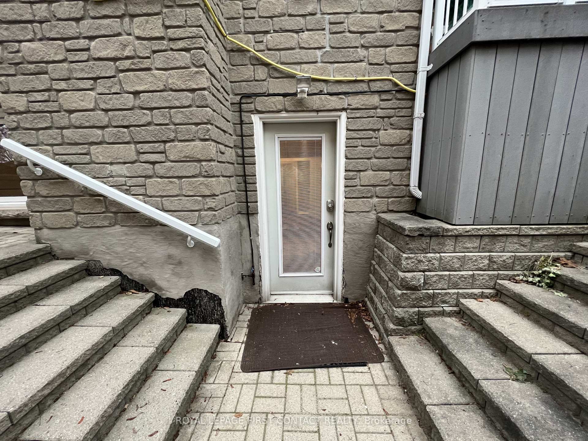 Photo 11 of Unit Basement, 27 Thackeray Crescent, Barrie, Letitia Heights — HOMEH