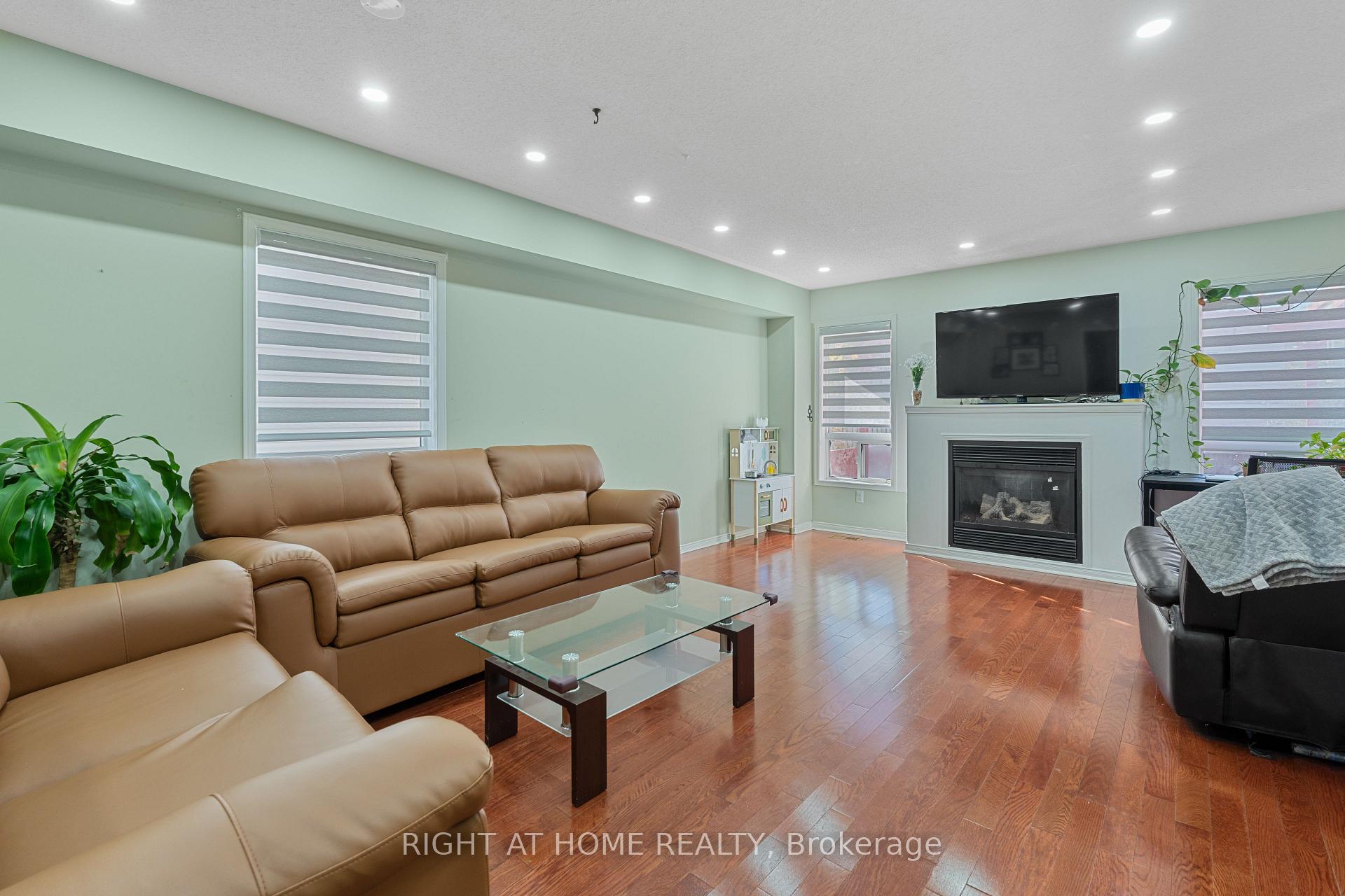 Photo 2 of Main & second 36 Brooking Street, Clarington, Bowmanville — HOMEH