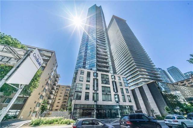 Front of Unit 4609, 45 Charles Street E