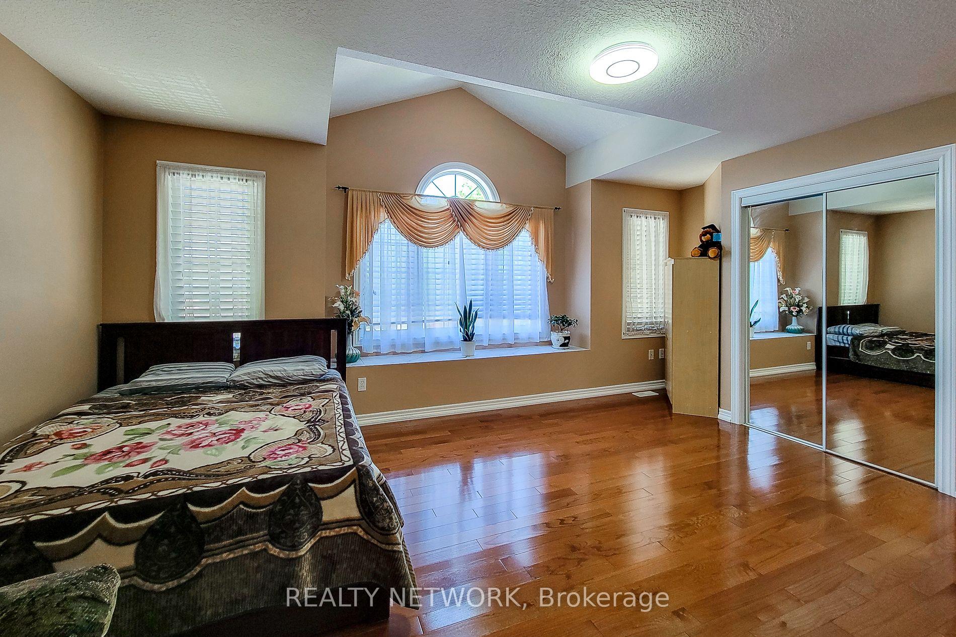 Photo 53 of 26 Colin Crescent, Hamilton, Jerome — HOMEH