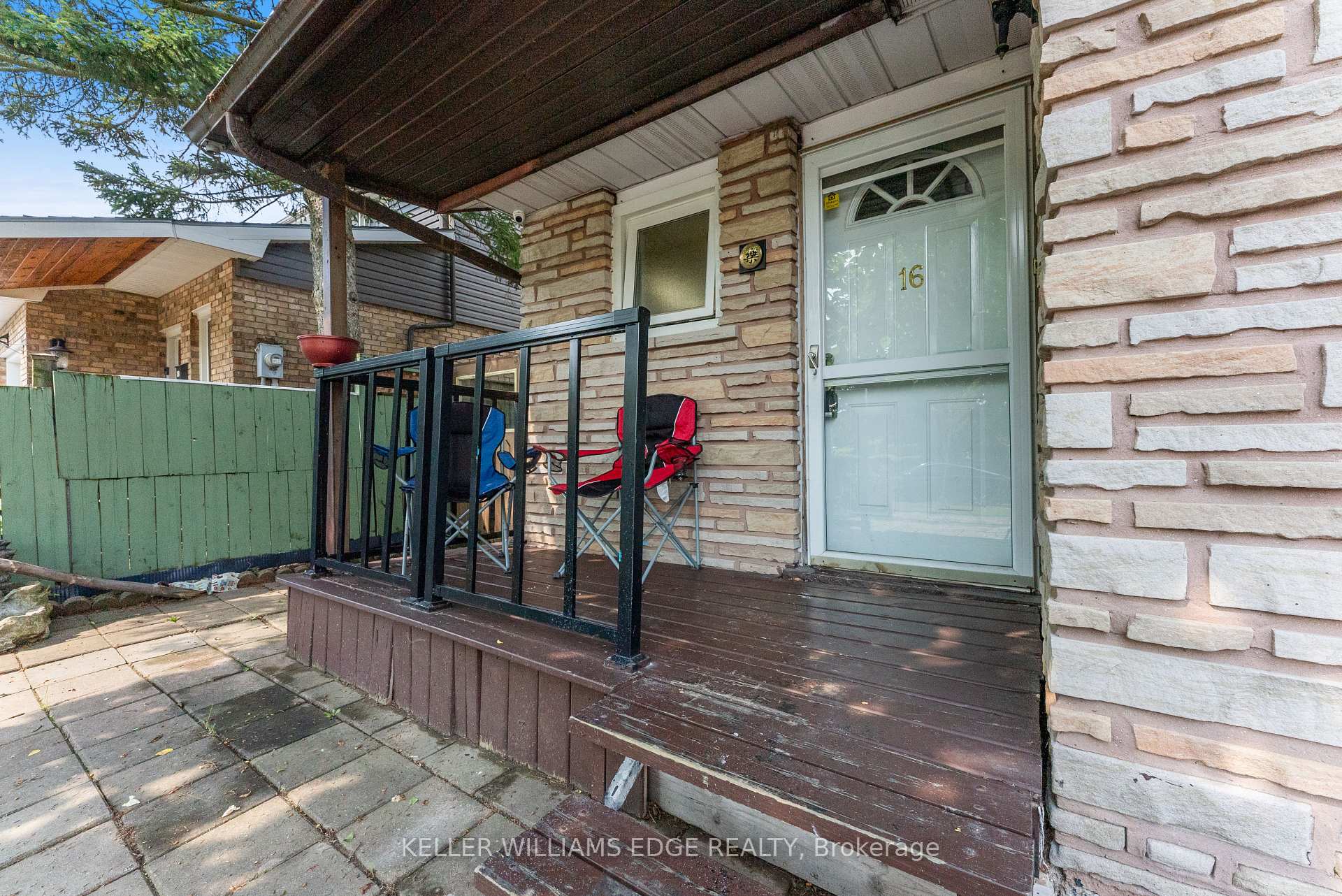 Photo 3 of 16 Silvervine Drive, Hamilton, Stoney Creek Mountain — HOMEH