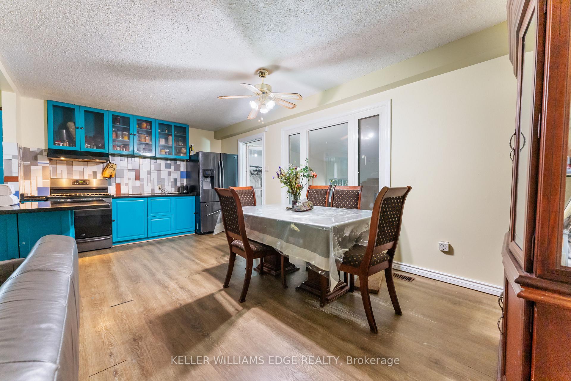 Photo 5 of 16 Silvervine Drive, Hamilton, Stoney Creek Mountain — HOMEH