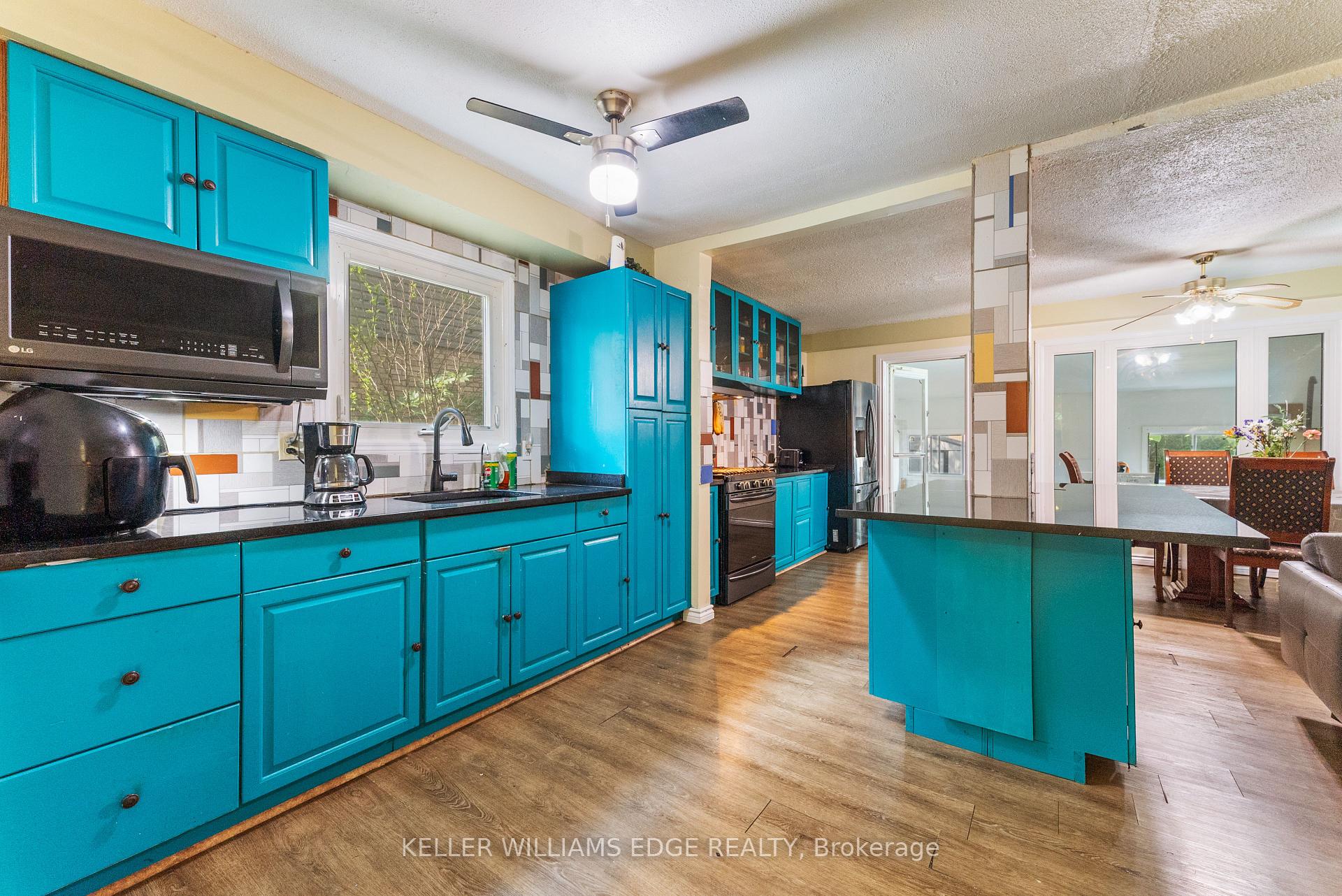 Photo 8 of 16 Silvervine Drive, Hamilton, Stoney Creek Mountain — HOMEH