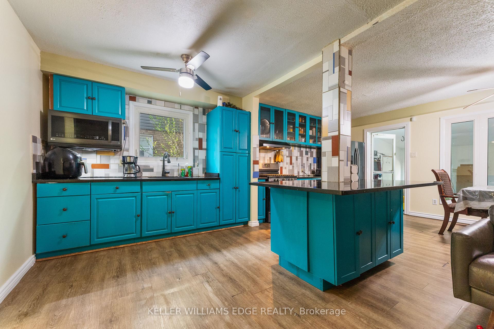 Photo 9 of 16 Silvervine Drive, Hamilton, Stoney Creek Mountain — HOMEH