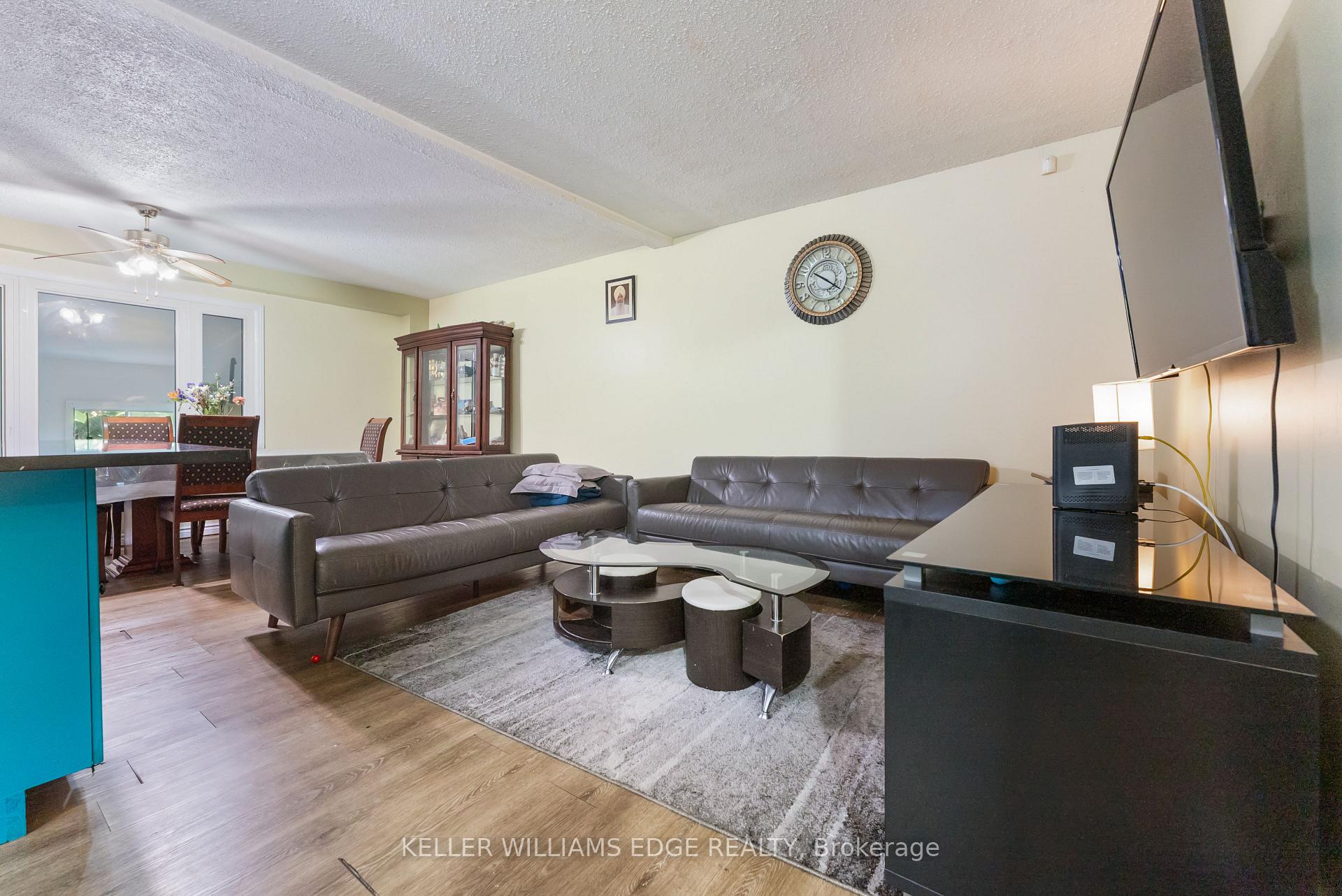 Photo 12 of 16 Silvervine Drive, Hamilton, Stoney Creek Mountain — HOMEH