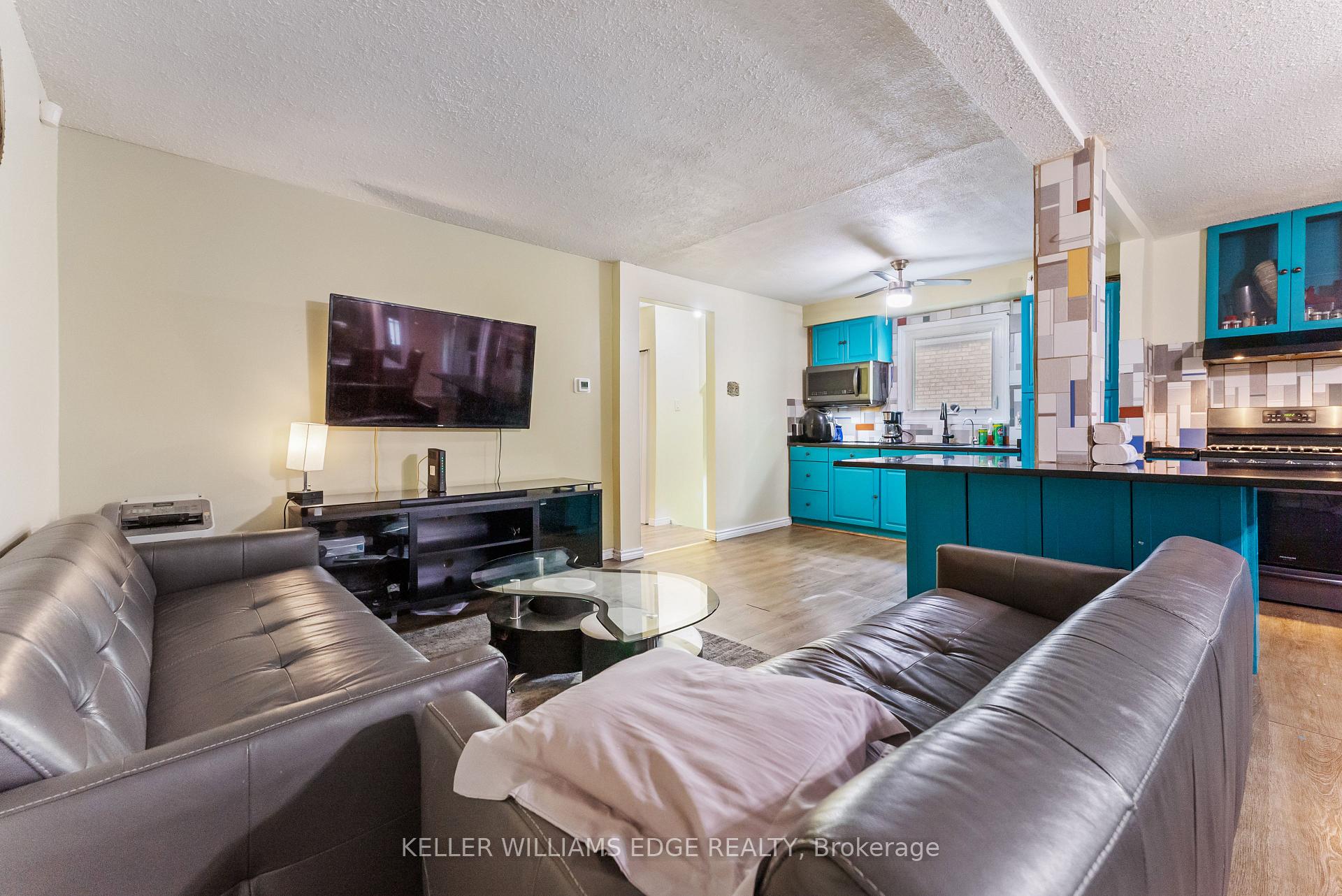 Photo 13 of 16 Silvervine Drive, Hamilton, Stoney Creek Mountain — HOMEH