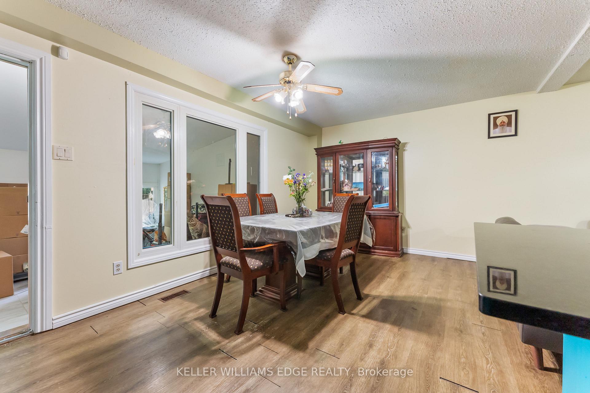 Photo 14 of 16 Silvervine Drive, Hamilton, Stoney Creek Mountain — HOMEH