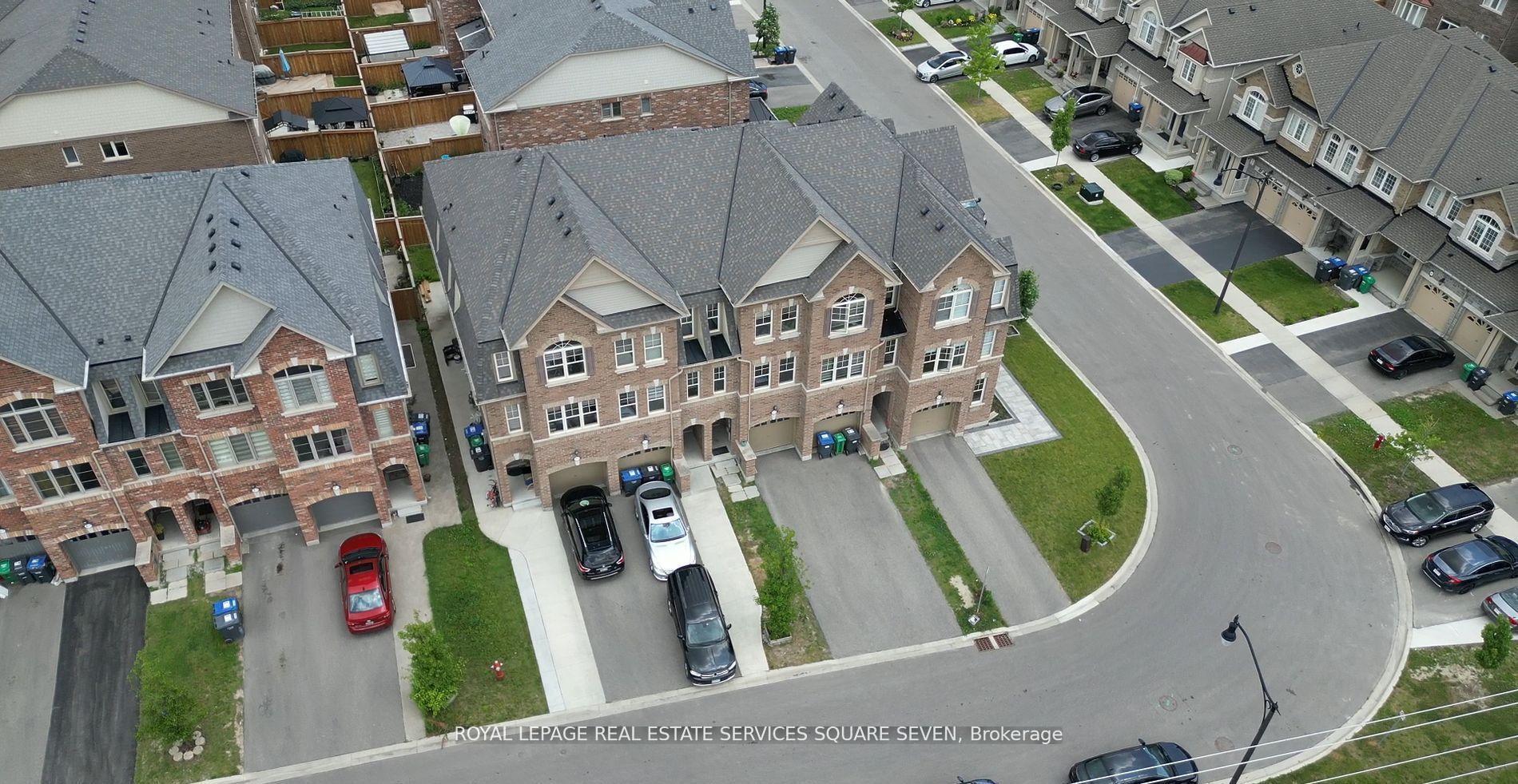 Photo 2 of Unit 3, 27 Pennycross Crescent, Brampton, Northwest Brampton — HOMEH