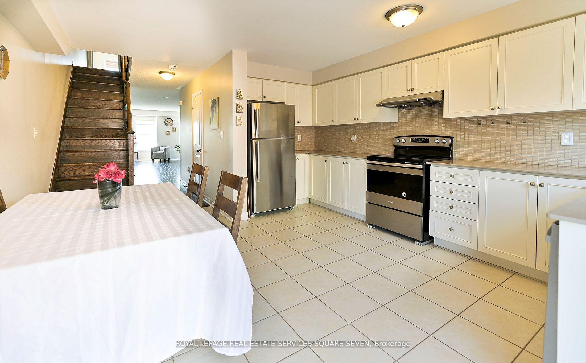 Photo 14 of Unit 3, 27 Pennycross Crescent, Brampton, Northwest Brampton — HOMEH