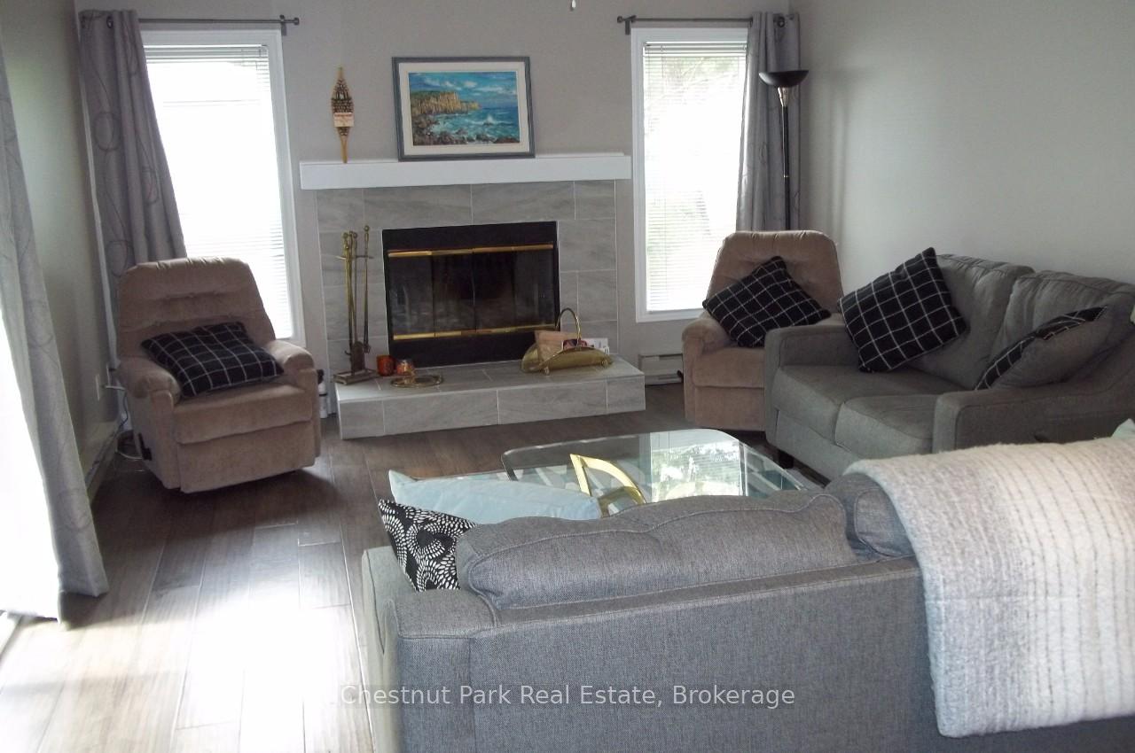 Photo 4 of 387 Mariners Way, Collingwood — HOMEH