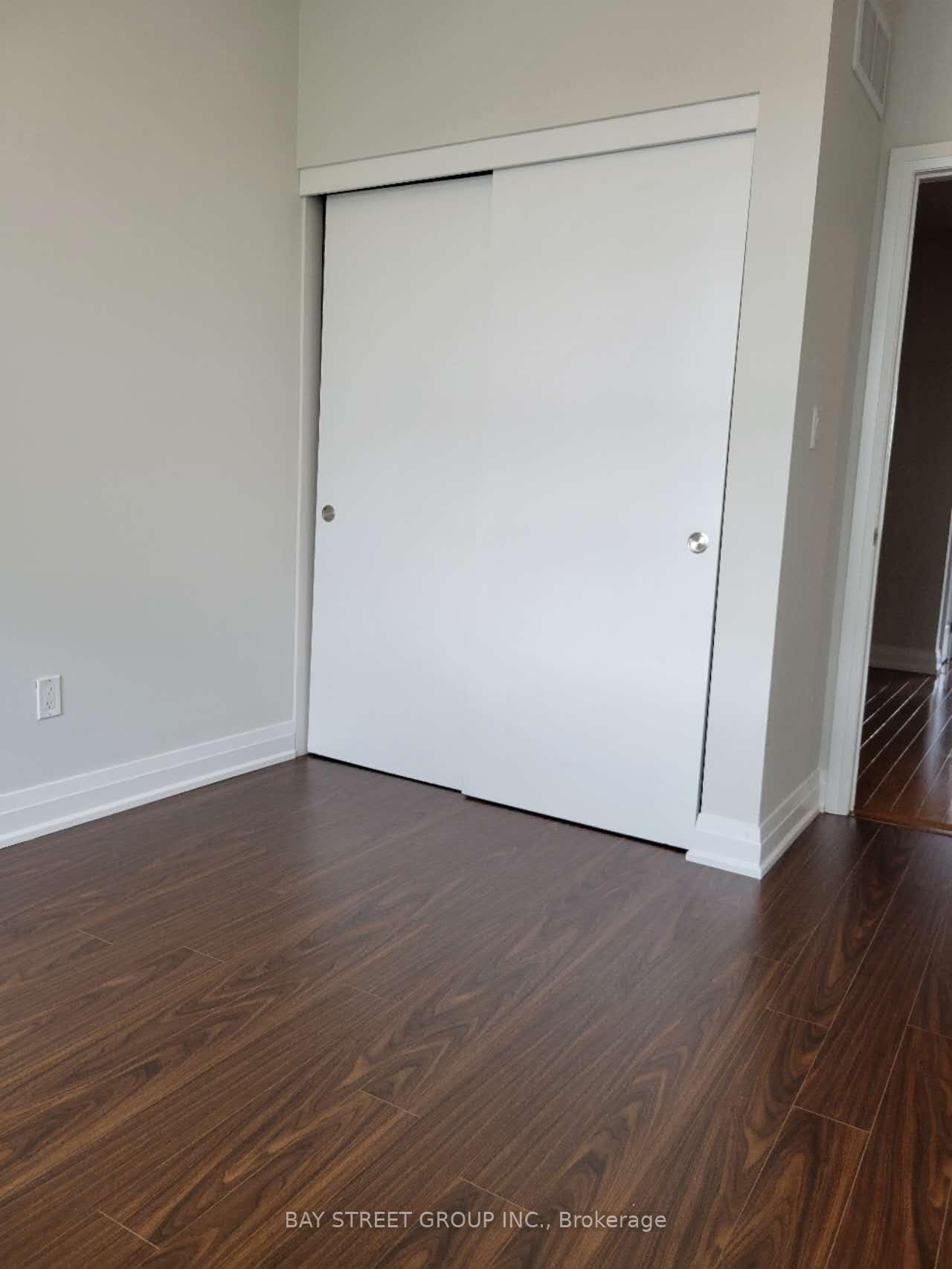 Photo 10 of 63 Village Parkway, Markham, Unionville — HOMEH