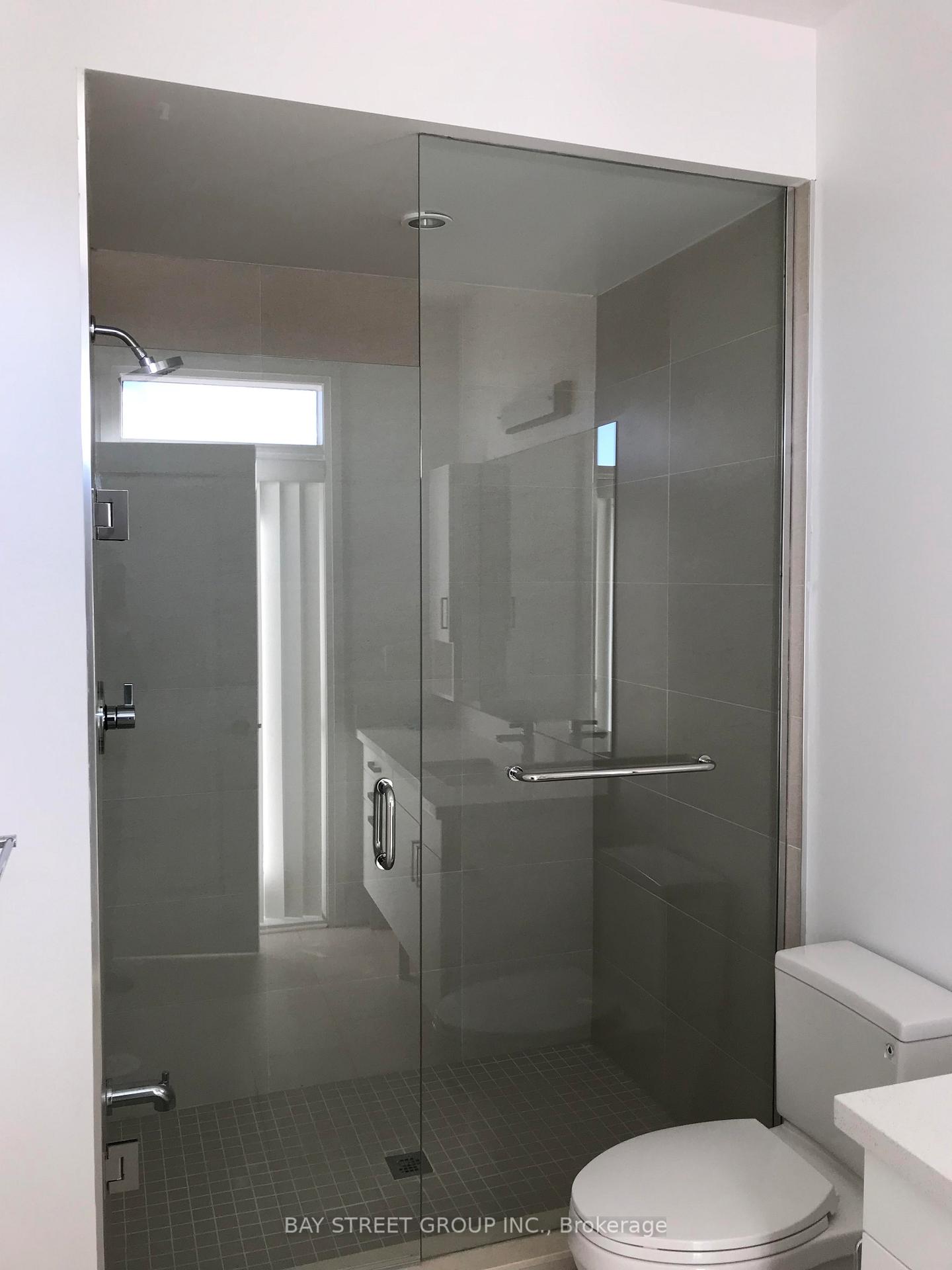 Photo 12 of 63 Village Parkway, Markham, Unionville — HOMEH