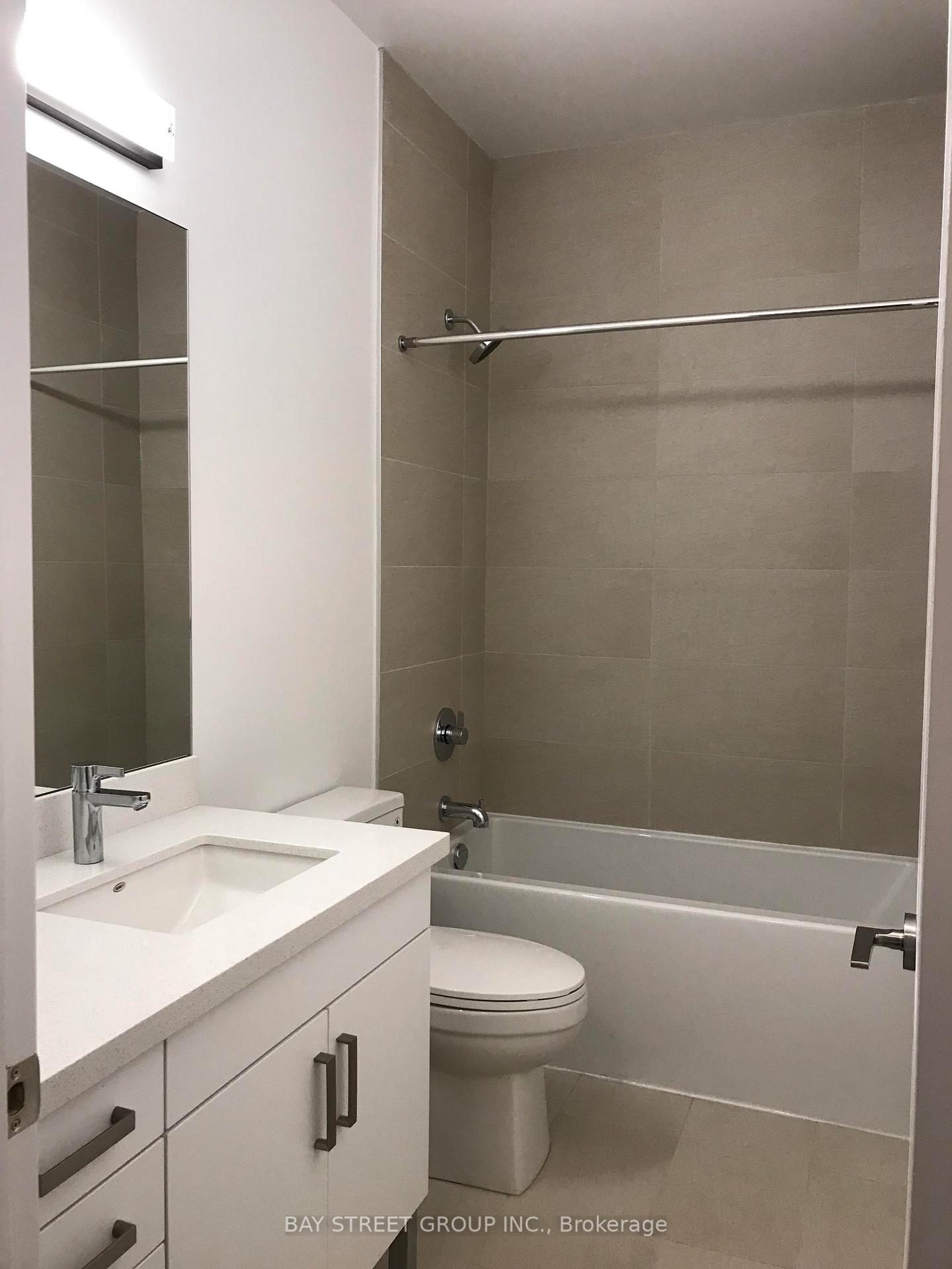 Photo 15 of 63 Village Parkway, Markham, Unionville — HOMEH