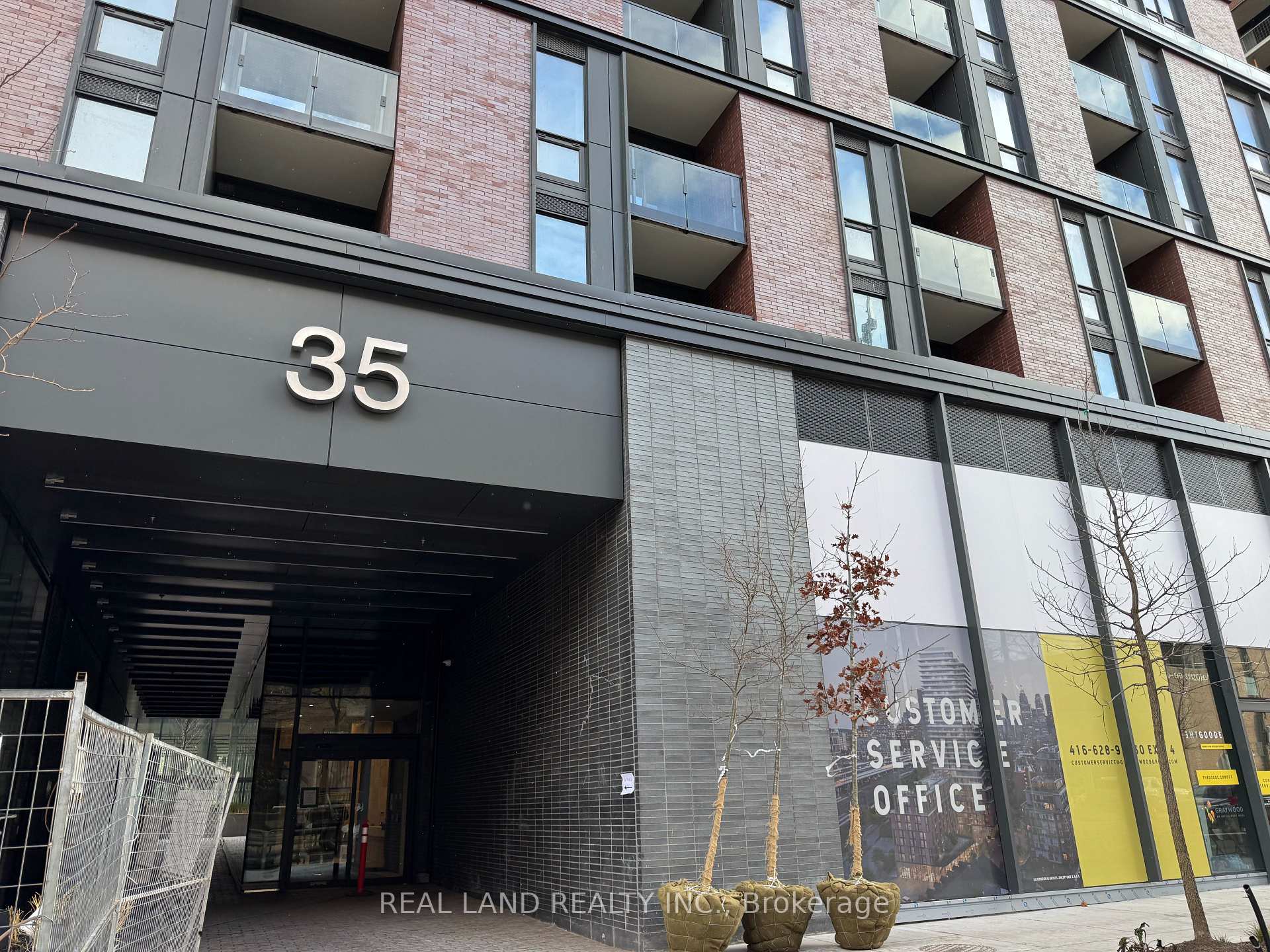 Front of Unit 1510, 35 Parliament Street