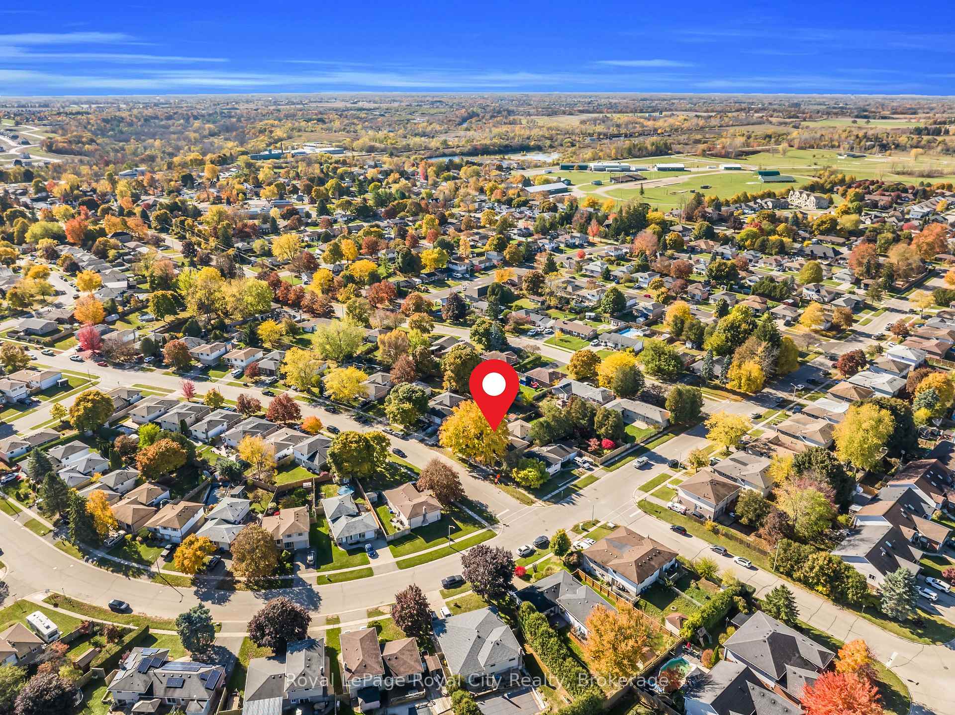 Photo 4 of 56 Forest Drive, Brant, Paris — HOMEH