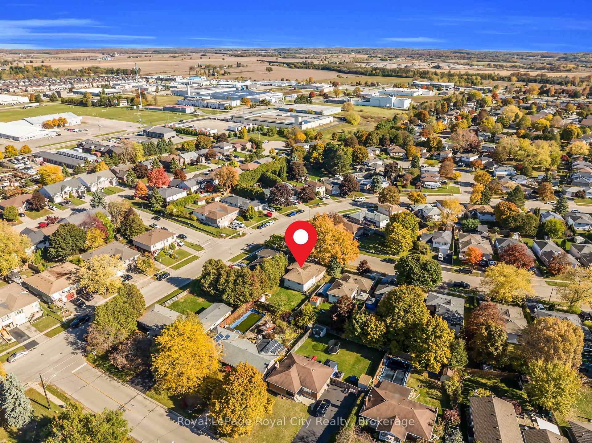 Photo 10 of 56 Forest Drive, Brant, Paris — HOMEH