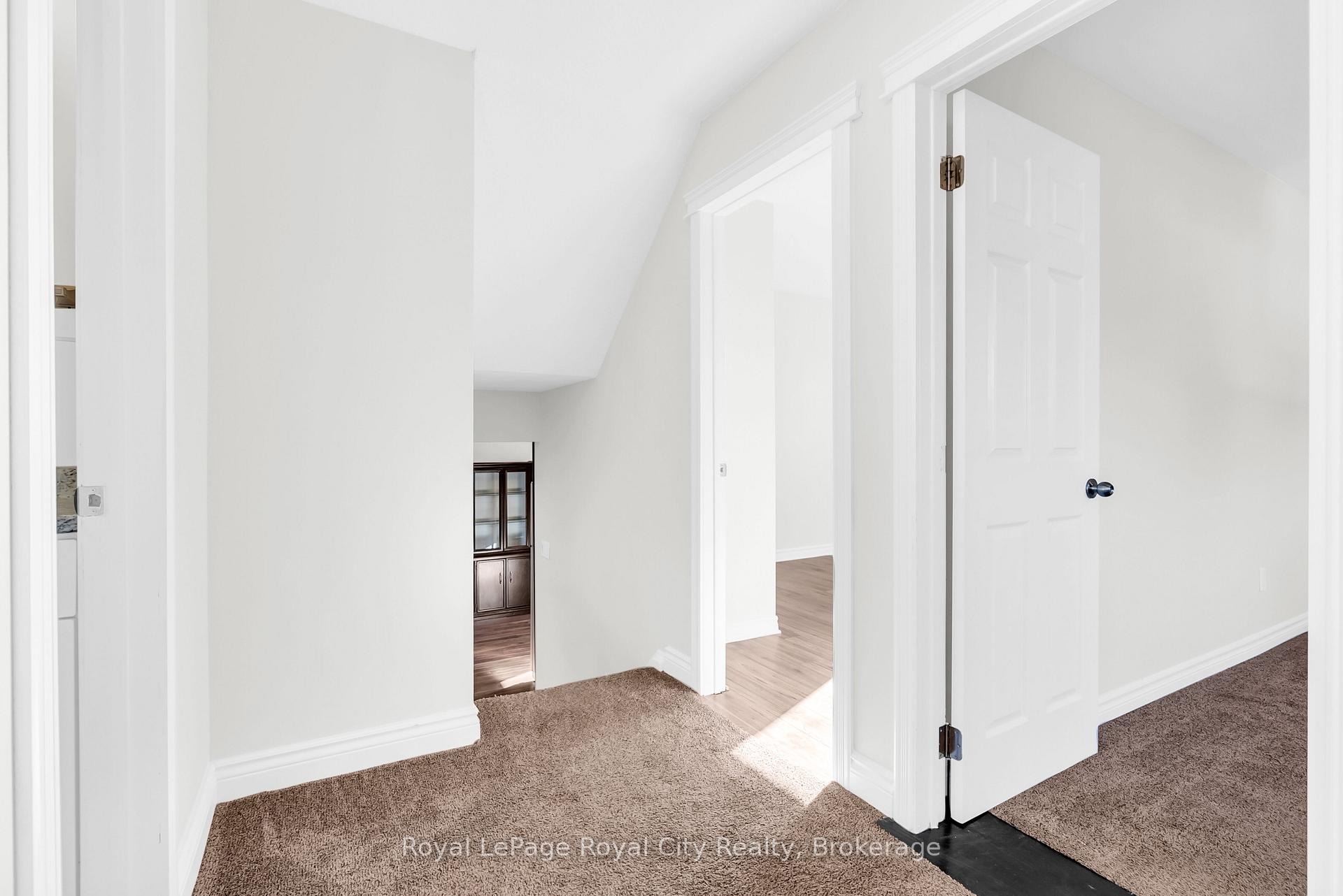 Photo 19 of 56 Forest Drive, Brant, Paris — HOMEH