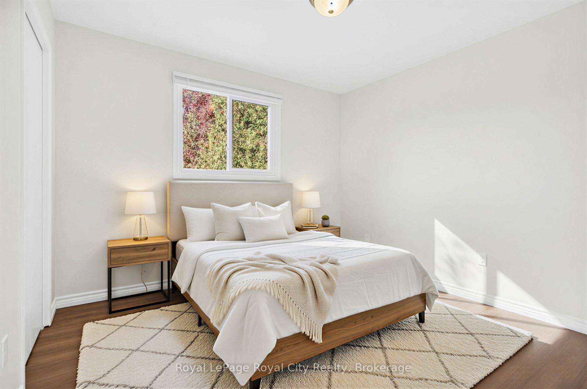 Photo 24 of 56 Forest Drive, Brant, Paris — HOMEH