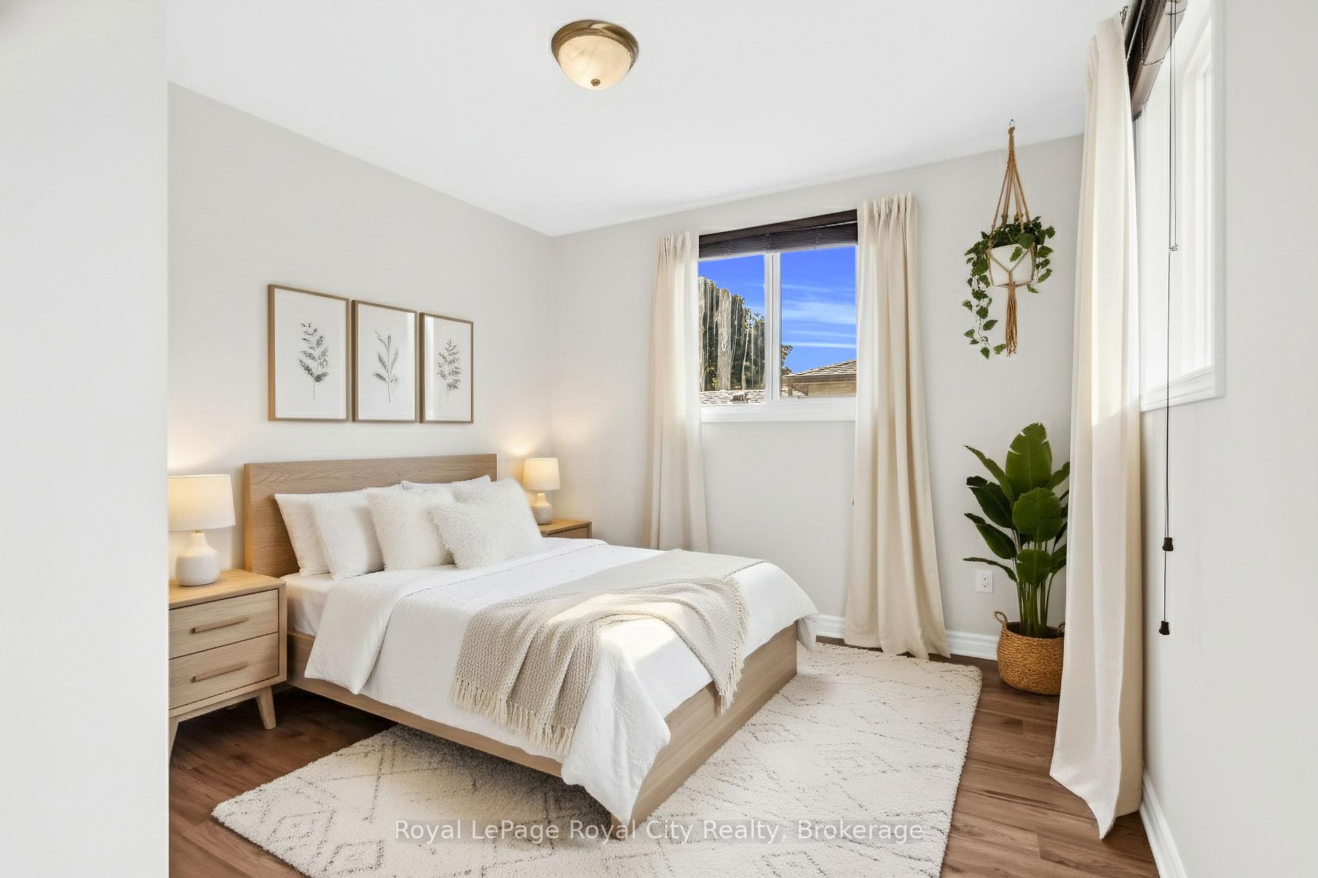 Photo 26 of 56 Forest Drive, Brant, Paris — HOMEH