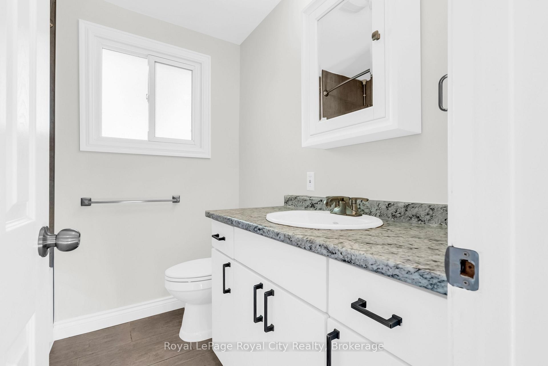 Photo 28 of 56 Forest Drive, Brant, Paris — HOMEH