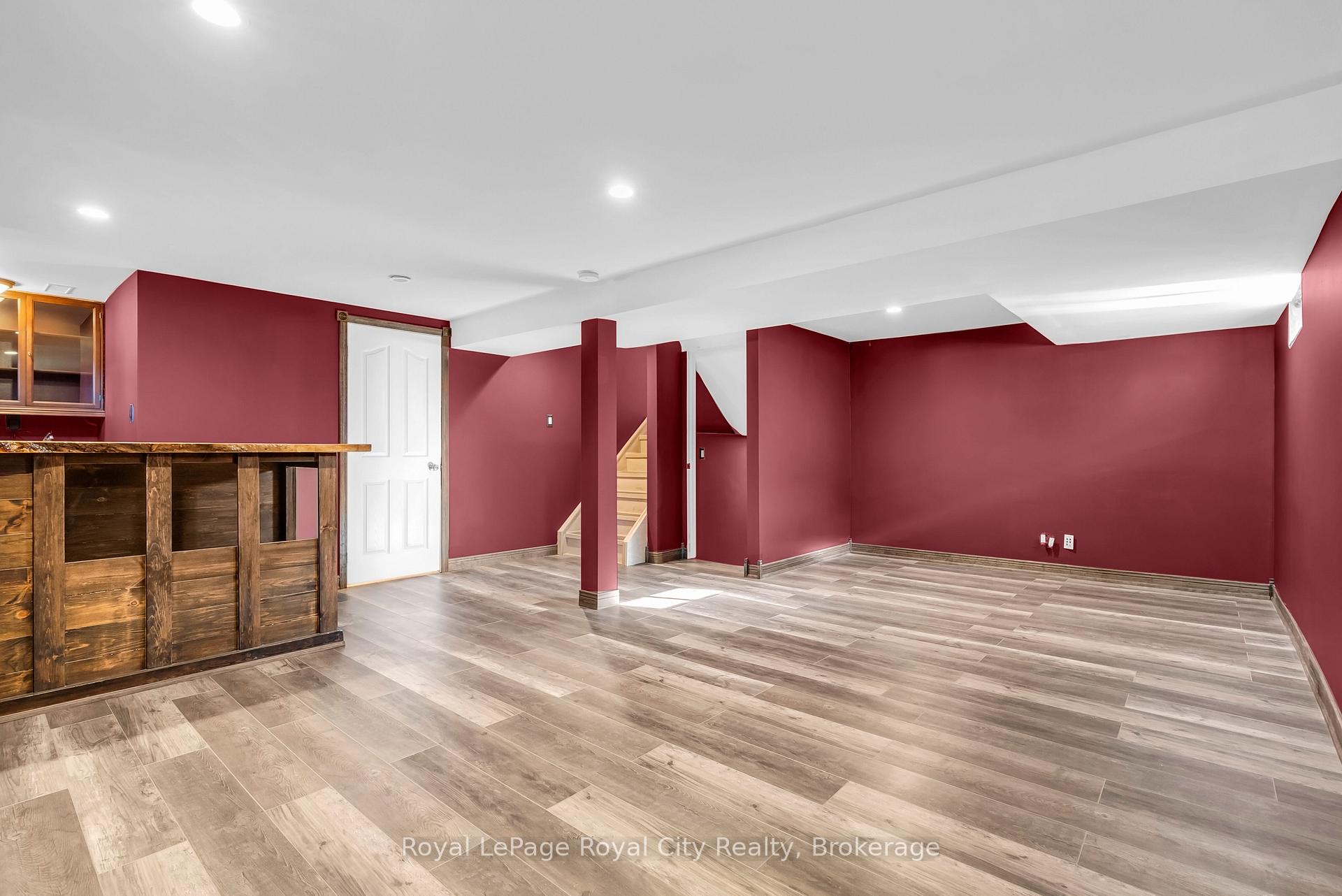 Photo 32 of 56 Forest Drive, Brant, Paris — HOMEH