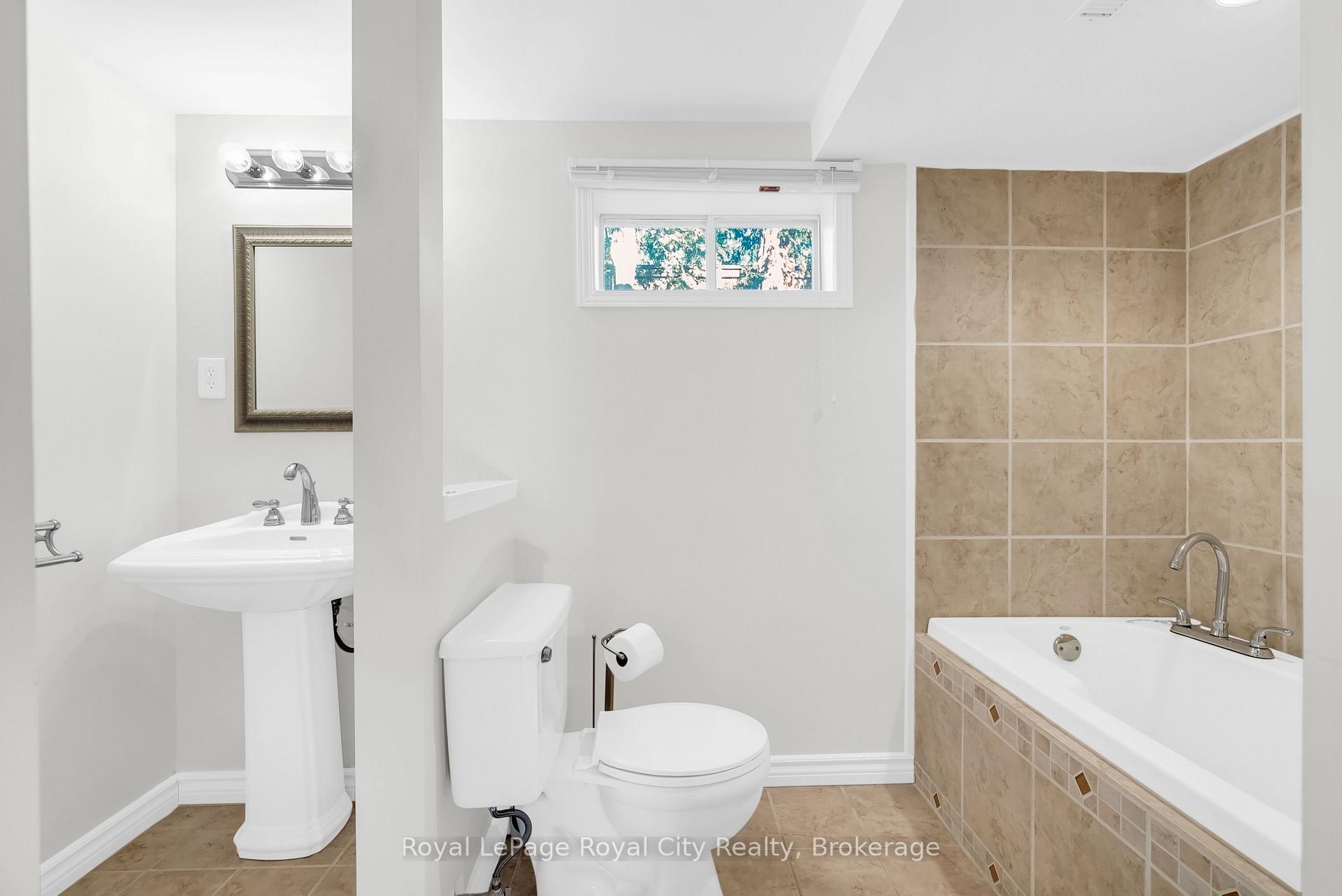 Photo 35 of 56 Forest Drive, Brant, Paris — HOMEH