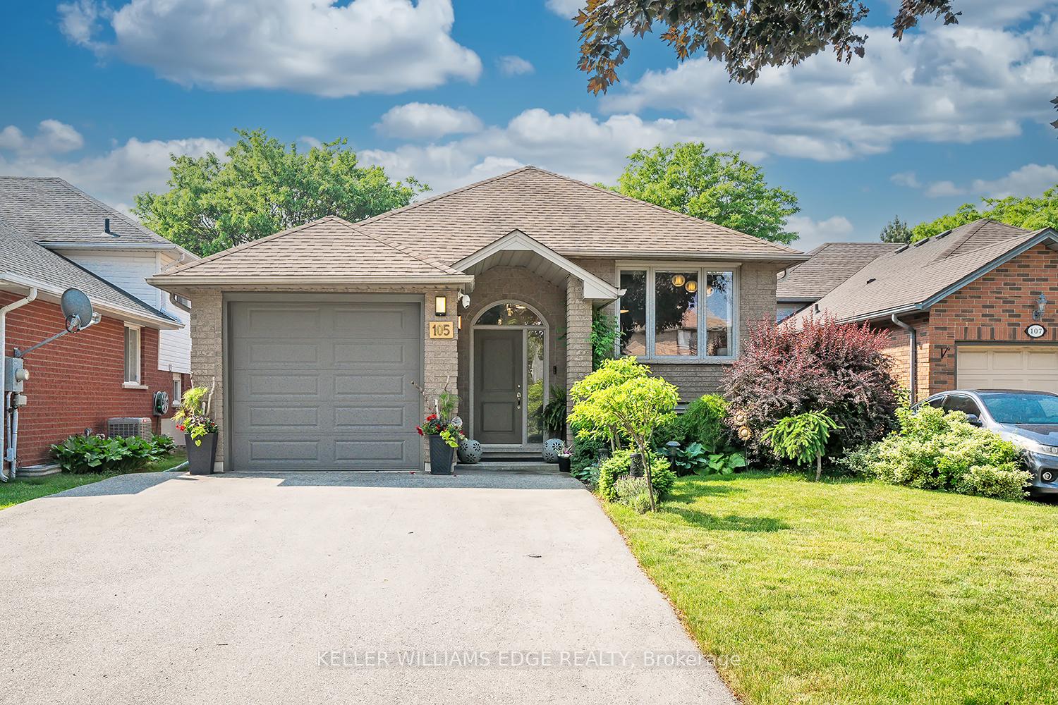 Photo 1 of 105 Glenhollow Drive, Hamilton, Stoney Creek Mountain — HOMEH