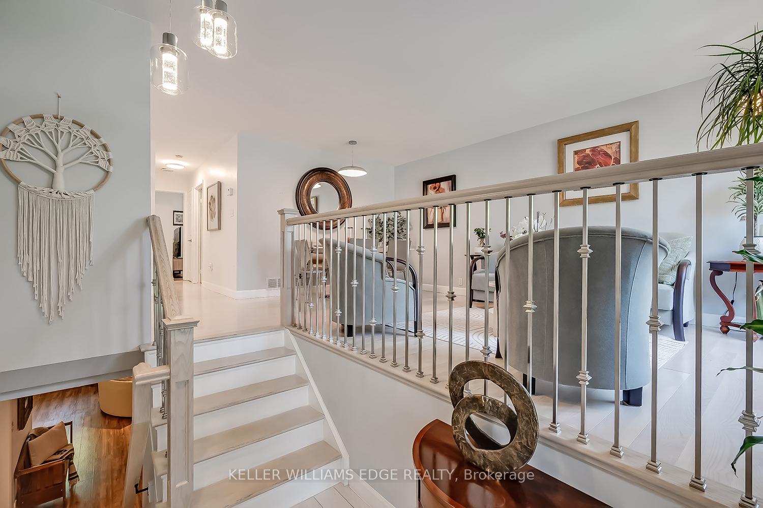 Photo 4 of 105 Glenhollow Drive, Hamilton, Stoney Creek Mountain — HOMEH
