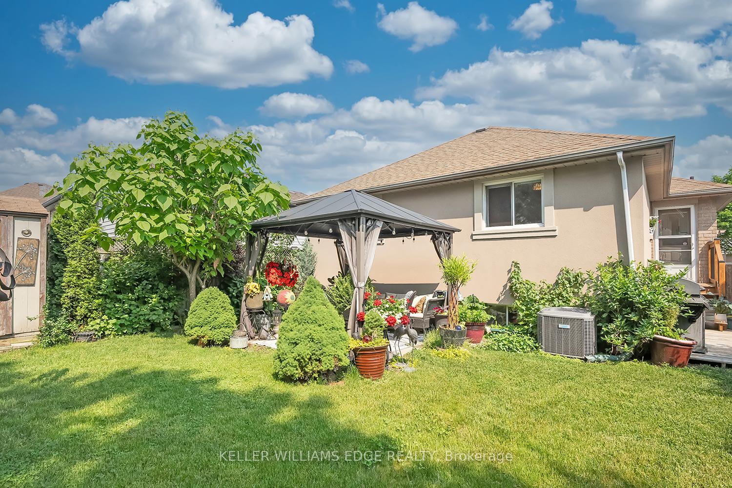 Photo 34 of 105 Glenhollow Drive, Hamilton, Stoney Creek Mountain — HOMEH