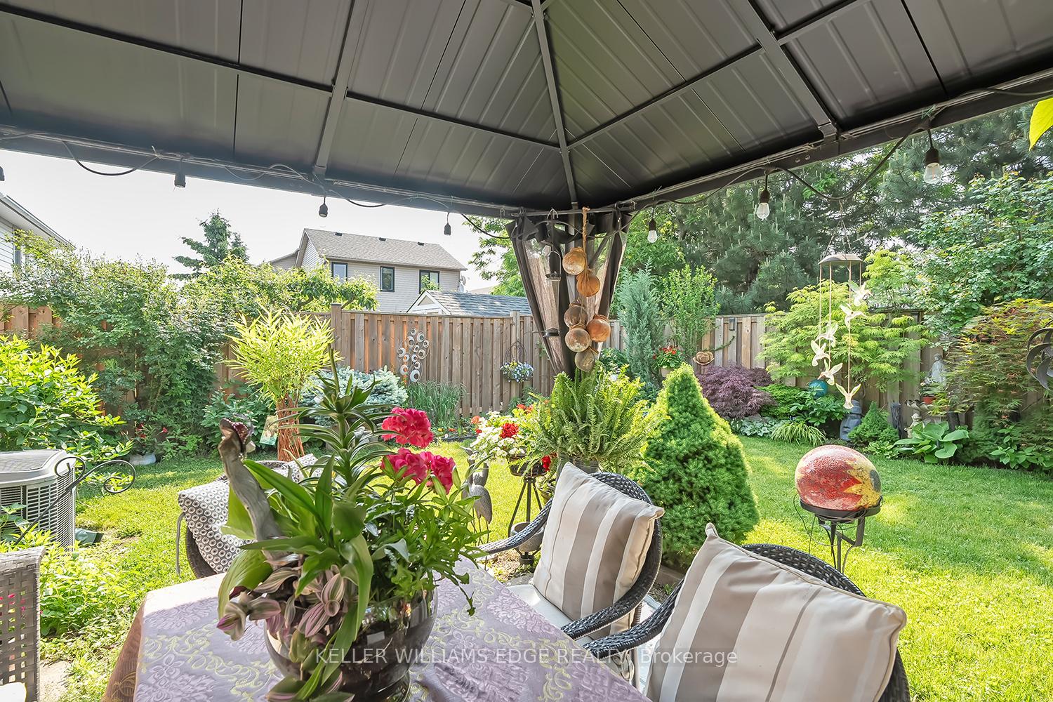 Photo 37 of 105 Glenhollow Drive, Hamilton, Stoney Creek Mountain — HOMEH