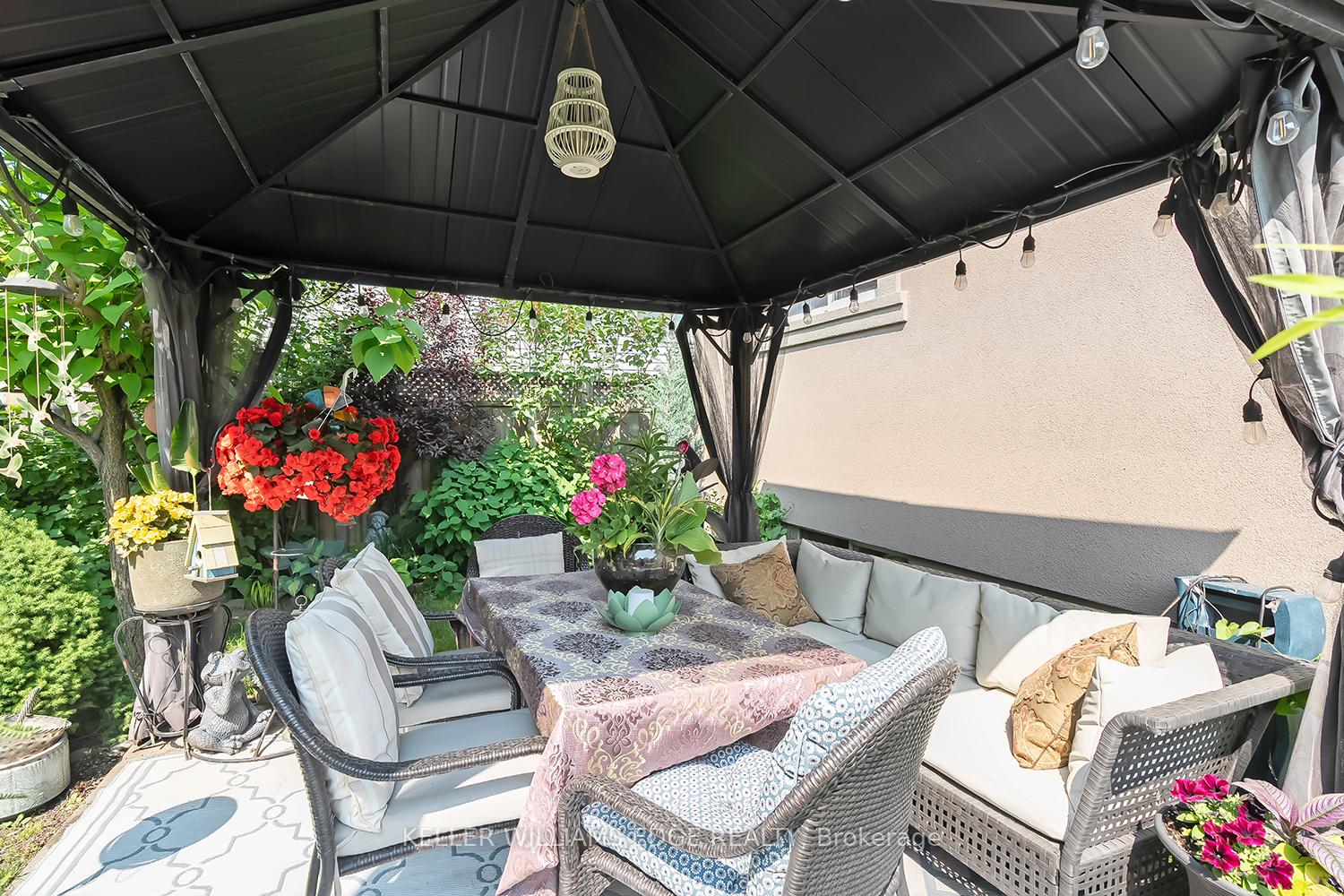 Photo 39 of 105 Glenhollow Drive, Hamilton, Stoney Creek Mountain — HOMEH