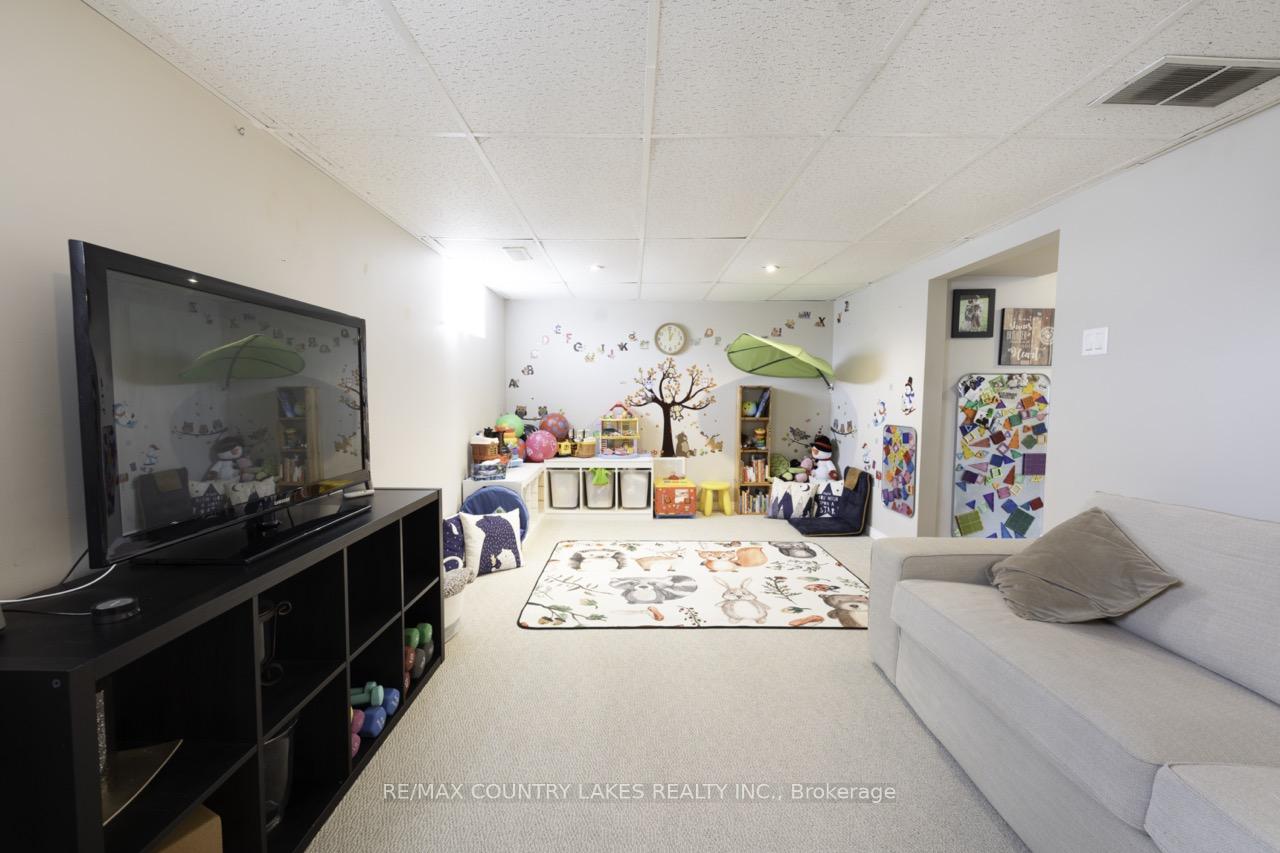 Photo 25 of 228 Lakeland Crescent, Brock, Beaverton — HOMEH
