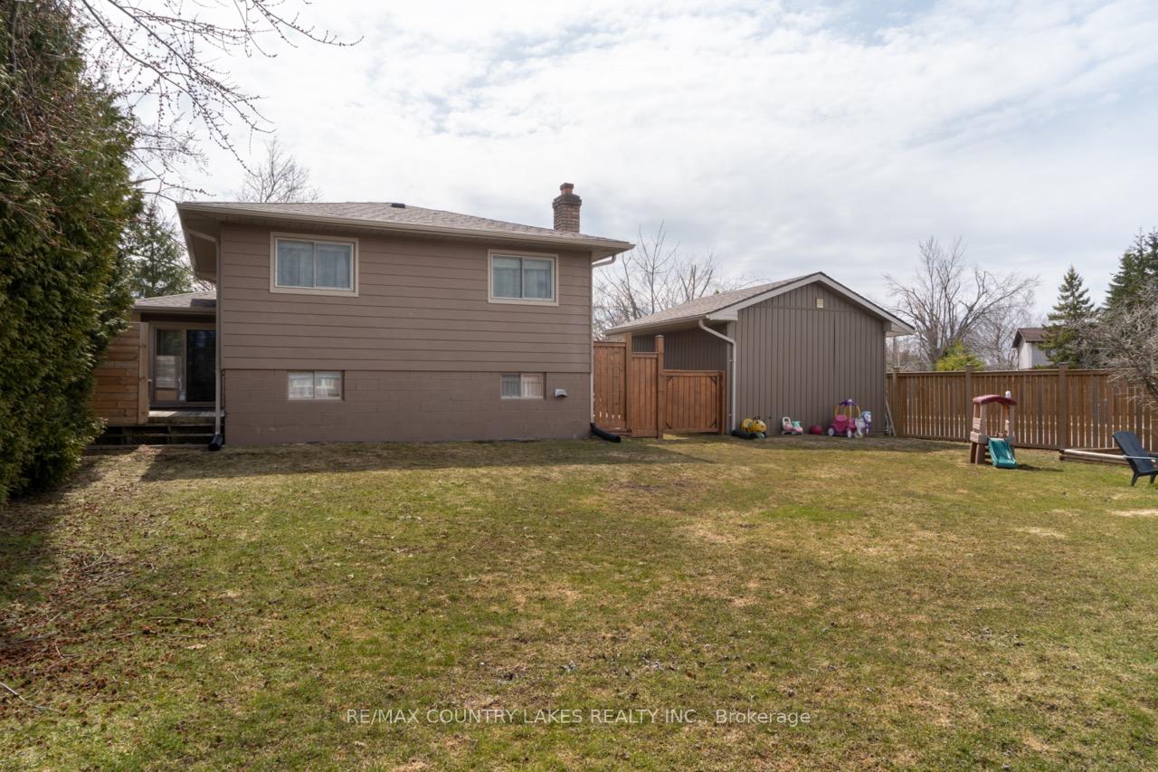 Photo 32 of 228 Lakeland Crescent, Brock, Beaverton — HOMEH