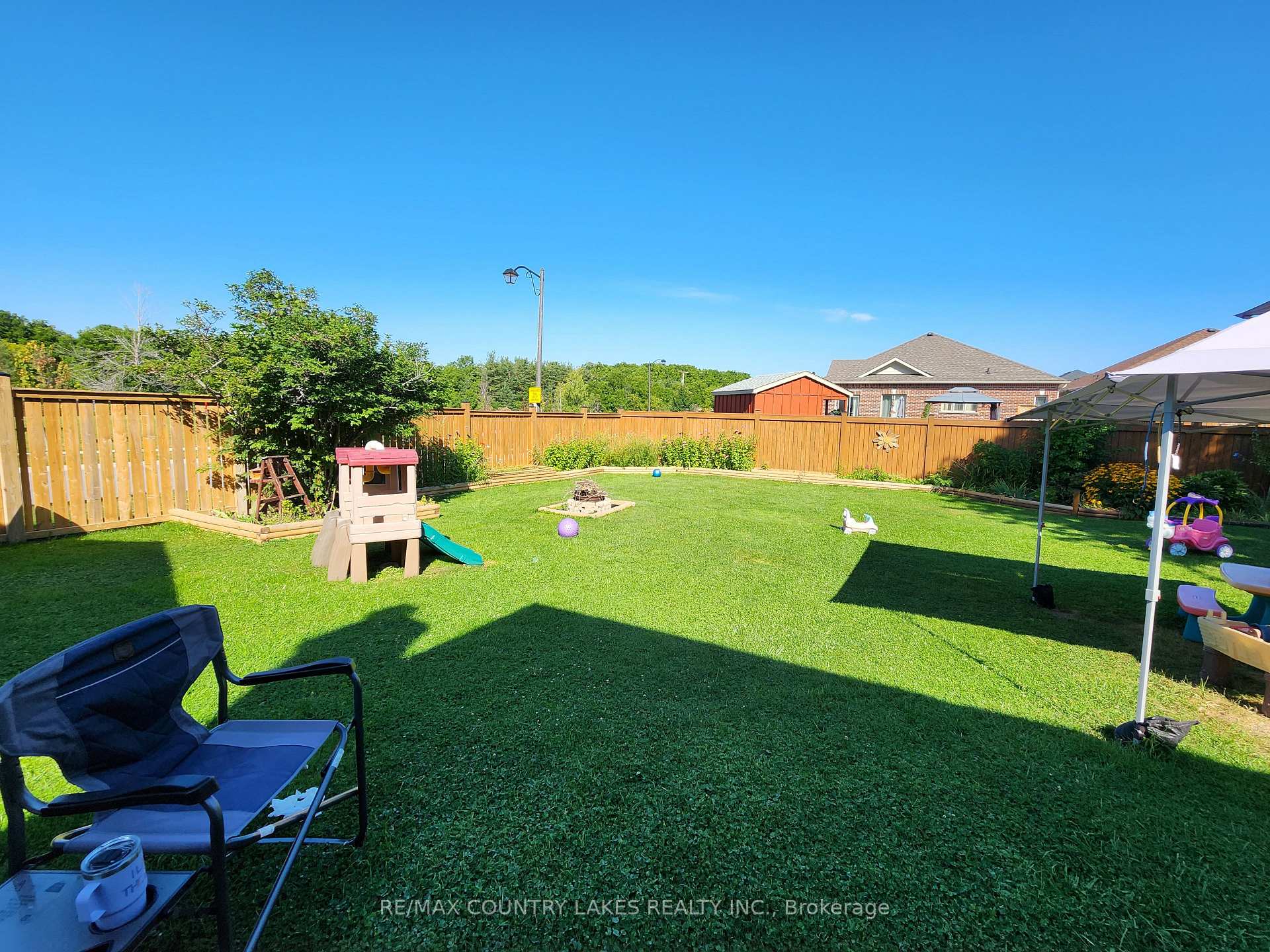 Photo 37 of 228 Lakeland Crescent, Brock, Beaverton — HOMEH