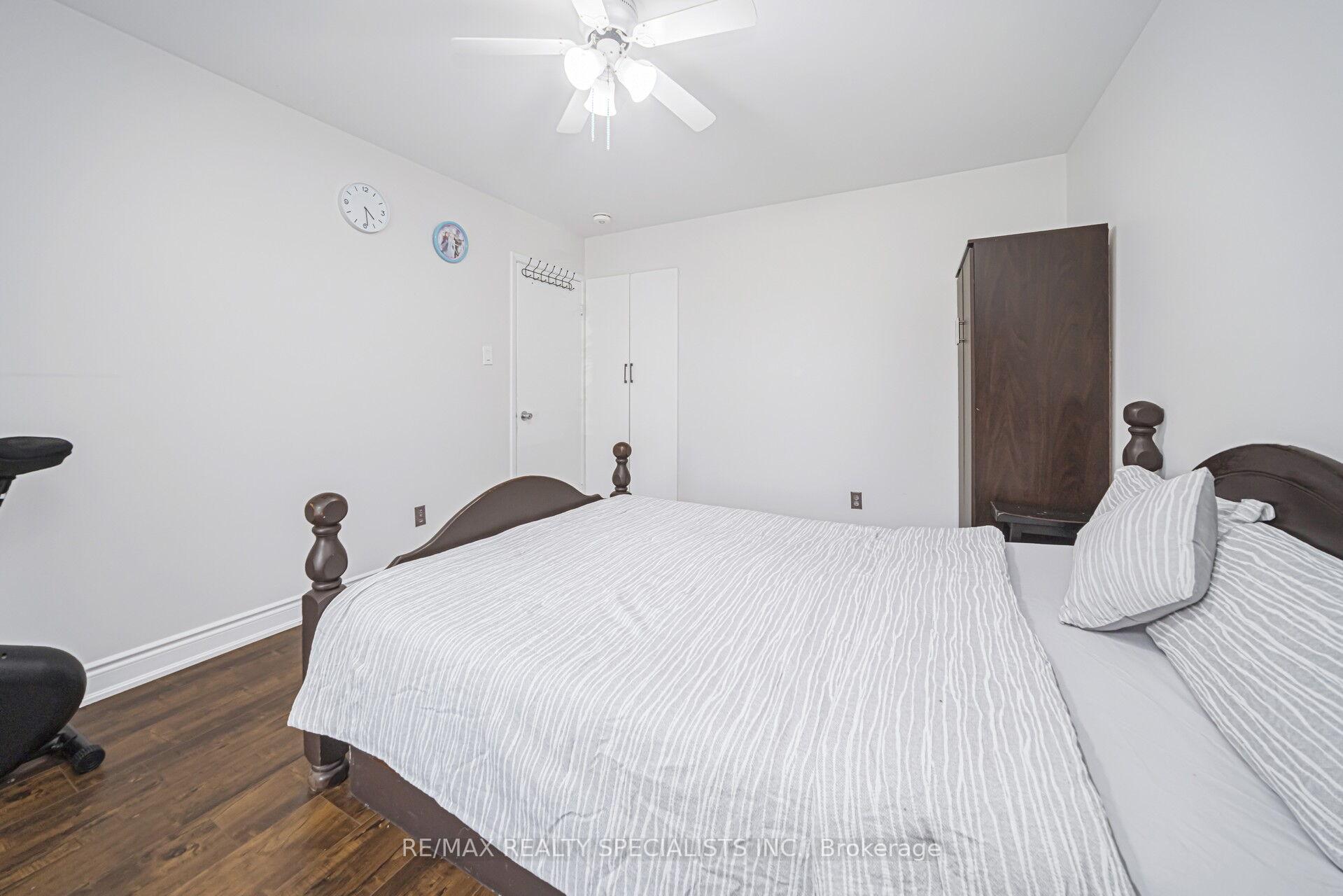 Photo 12 of 2 Dunster Crescent, Brampton, Southgate — HOMEH