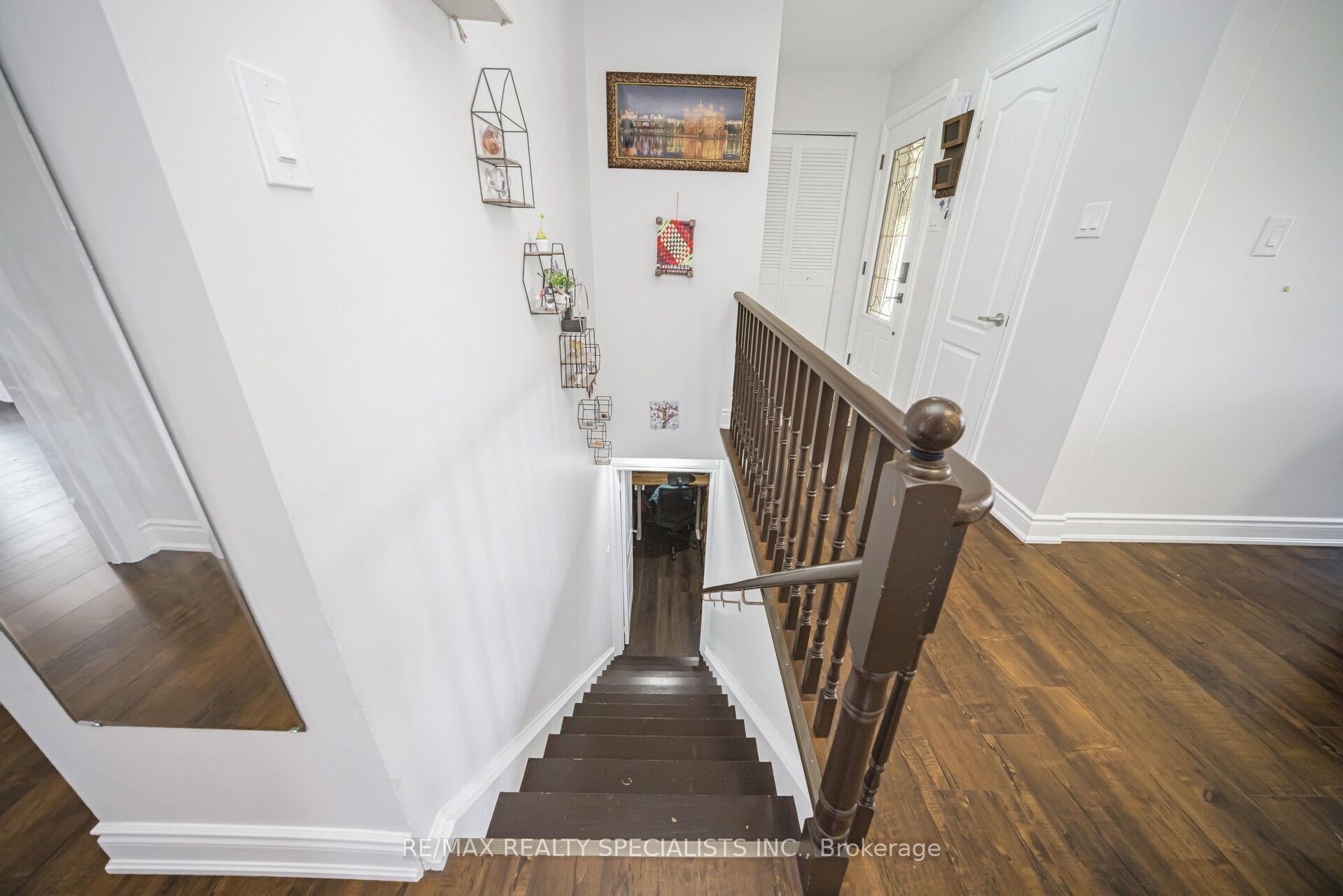 Photo 15 of 2 Dunster Crescent, Brampton, Southgate — HOMEH