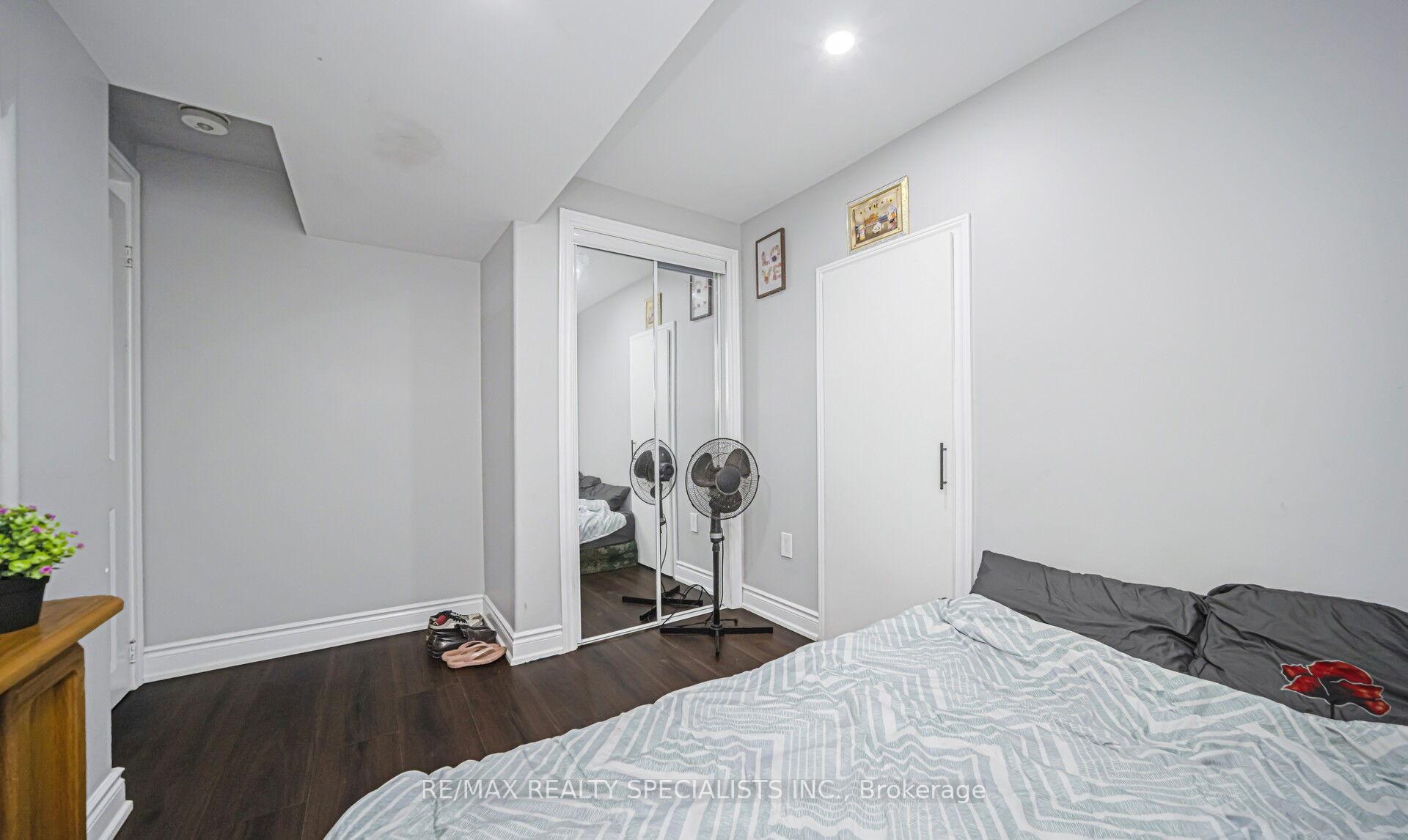 Photo 21 of 2 Dunster Crescent, Brampton, Southgate — HOMEH