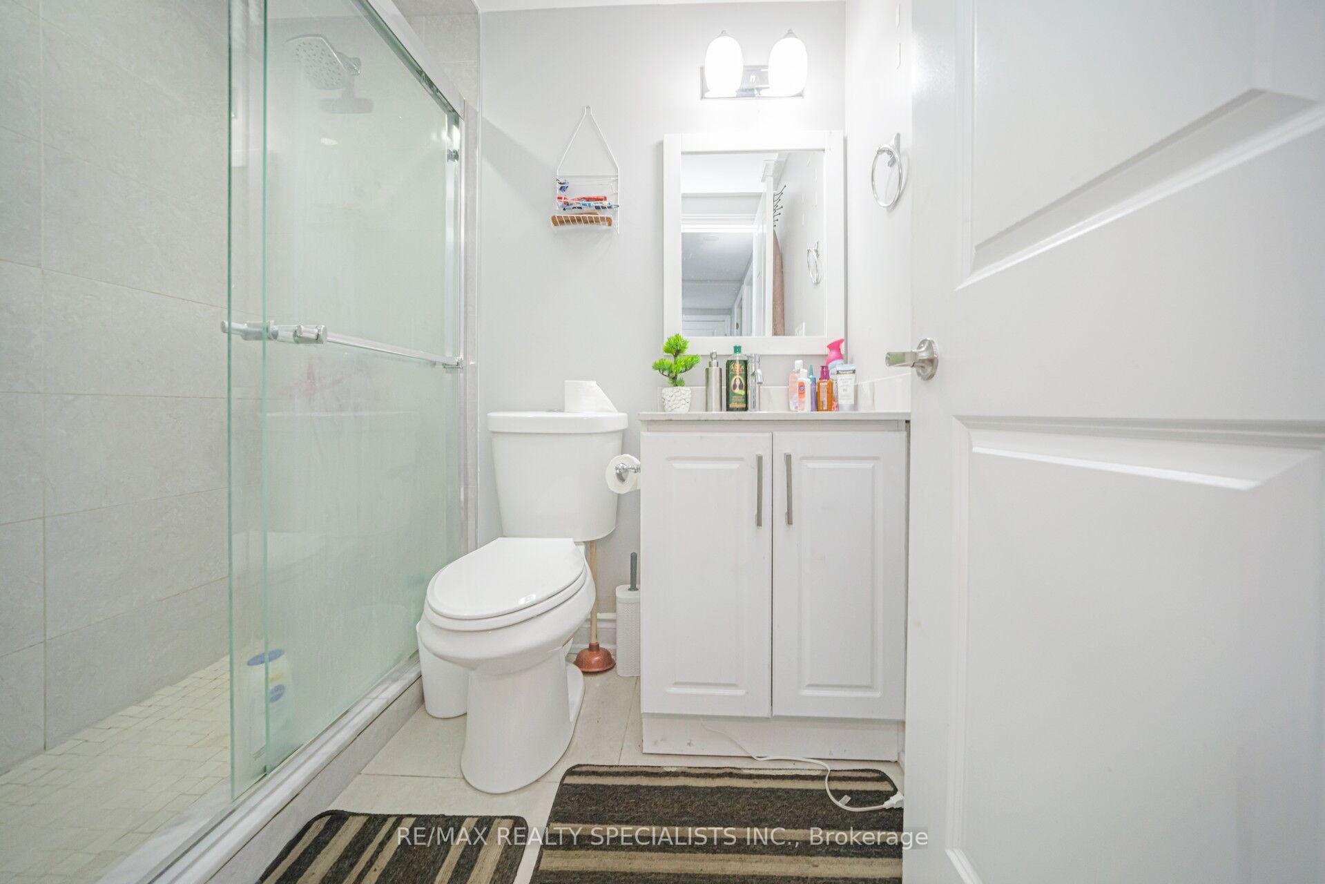 Photo 27 of 2 Dunster Crescent, Brampton, Southgate — HOMEH