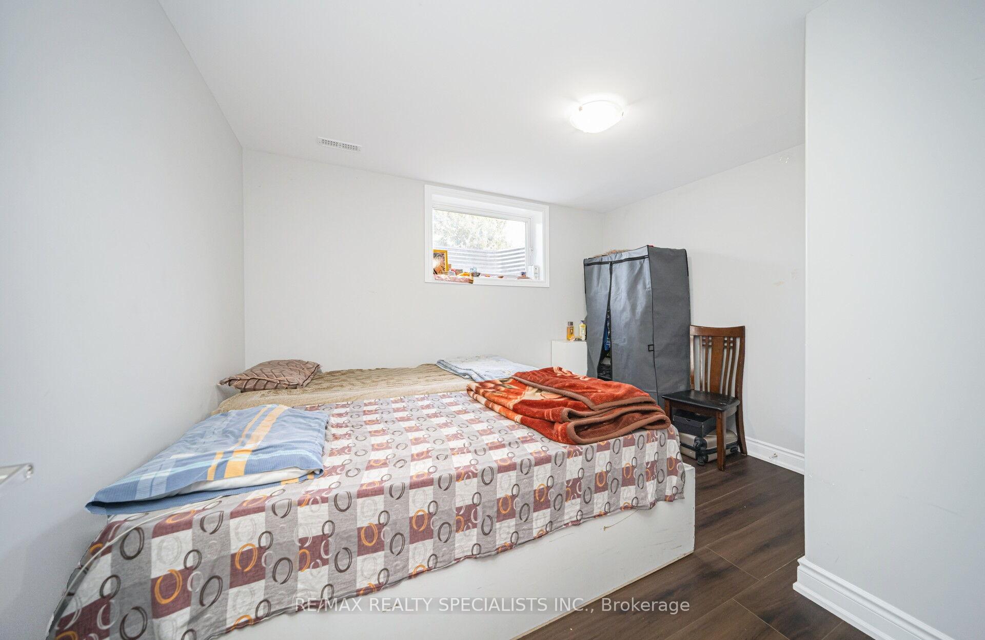 Photo 20 of 2 Dunster Crescent, Brampton, Southgate — HOMEH
