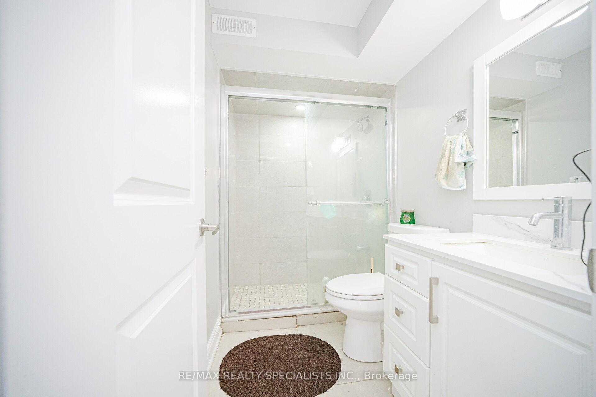 Photo 23 of 2 Dunster Crescent, Brampton, Southgate — HOMEH