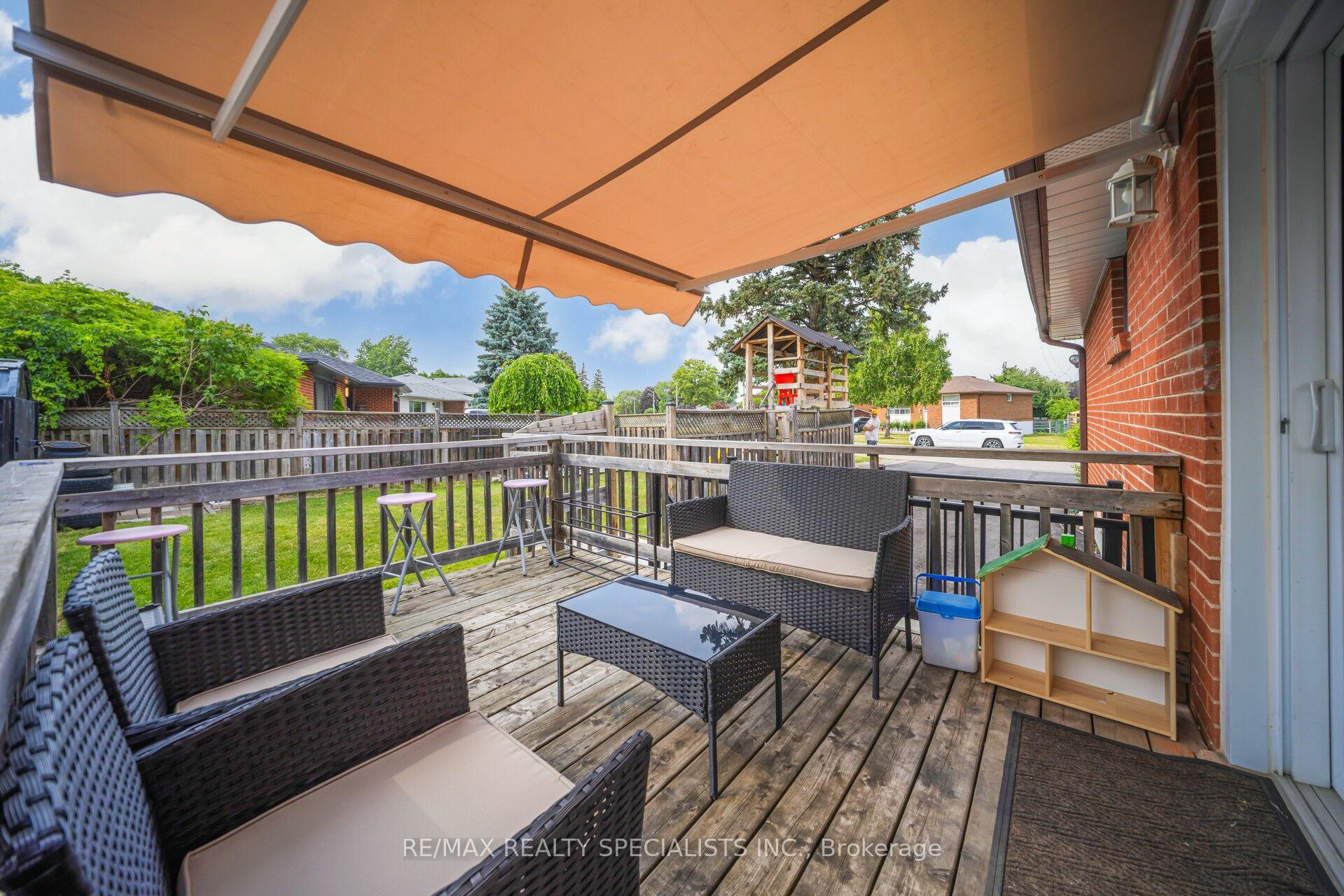 Photo 38 of 2 Dunster Crescent, Brampton, Southgate — HOMEH
