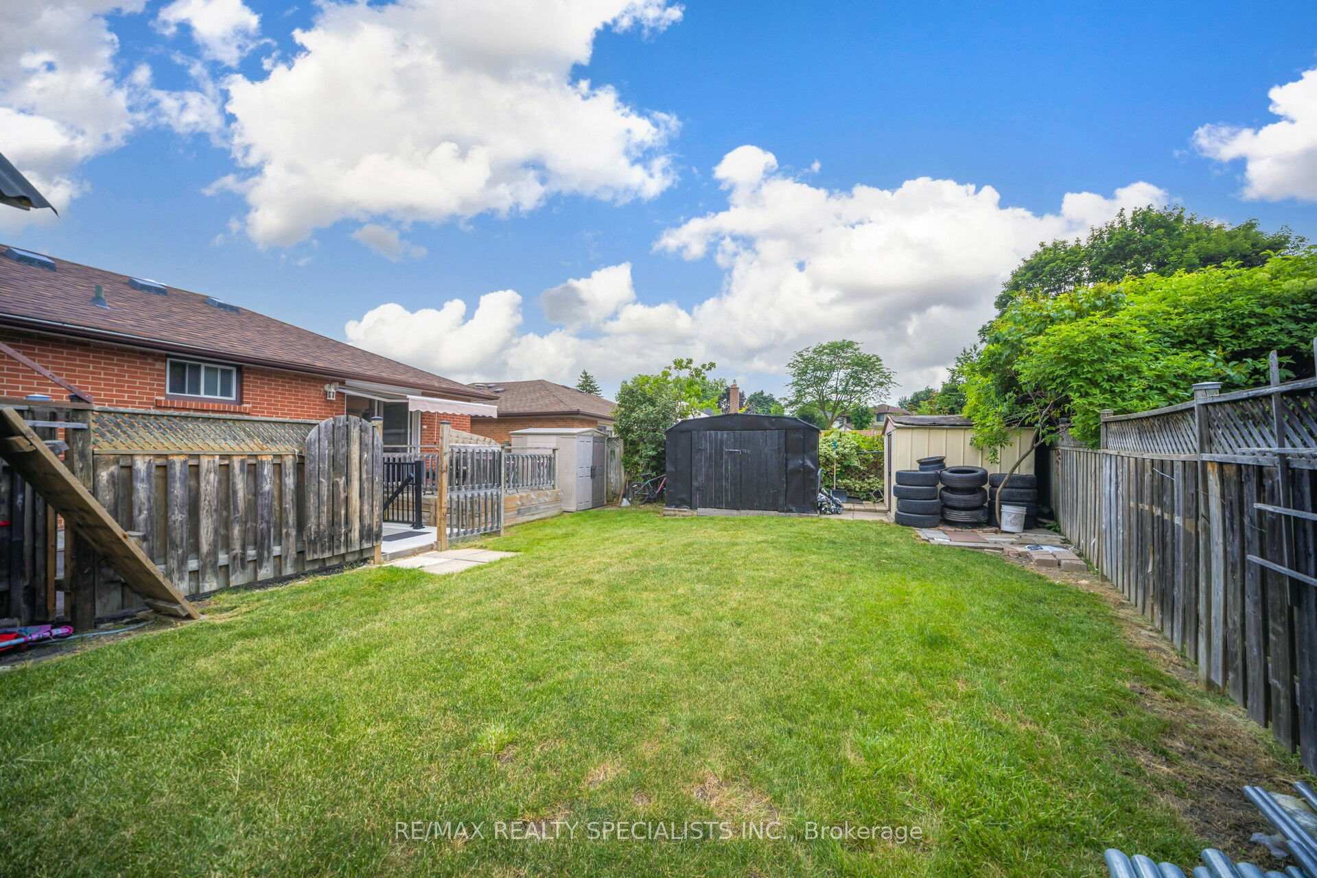 Photo 24 of 2 Dunster Crescent, Brampton, Southgate — HOMEH