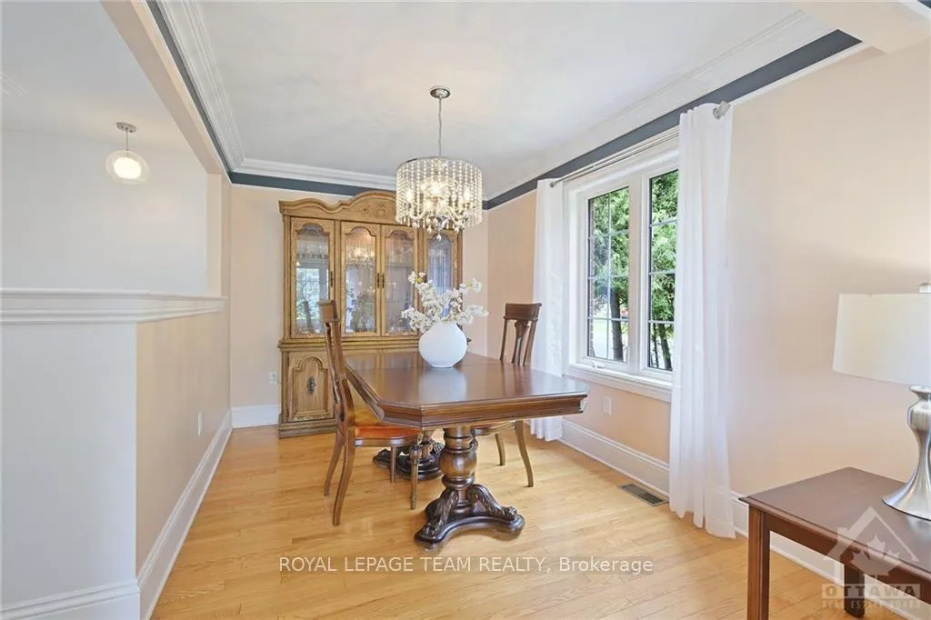 Photo 10 of 1133 Normandy Crescent, Ottawa, Borden Farm/Stewart Farm/Carleton Heights/Parkwood Hills — HOMEH