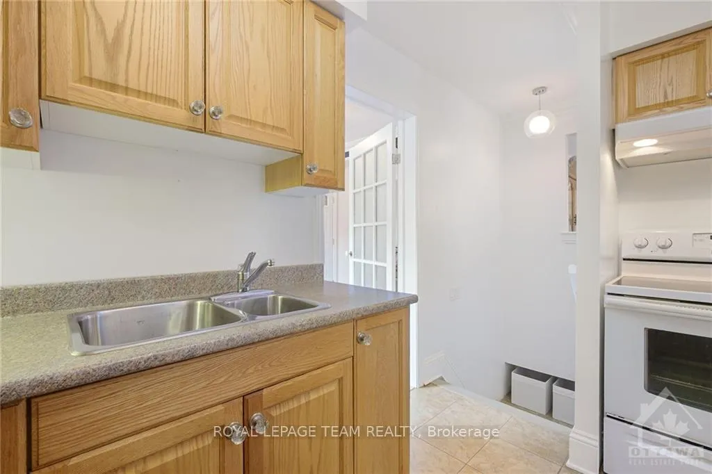 Photo 13 of 1133 Normandy Crescent, Ottawa, Borden Farm/Stewart Farm/Carleton Heights/Parkwood Hills — HOMEH